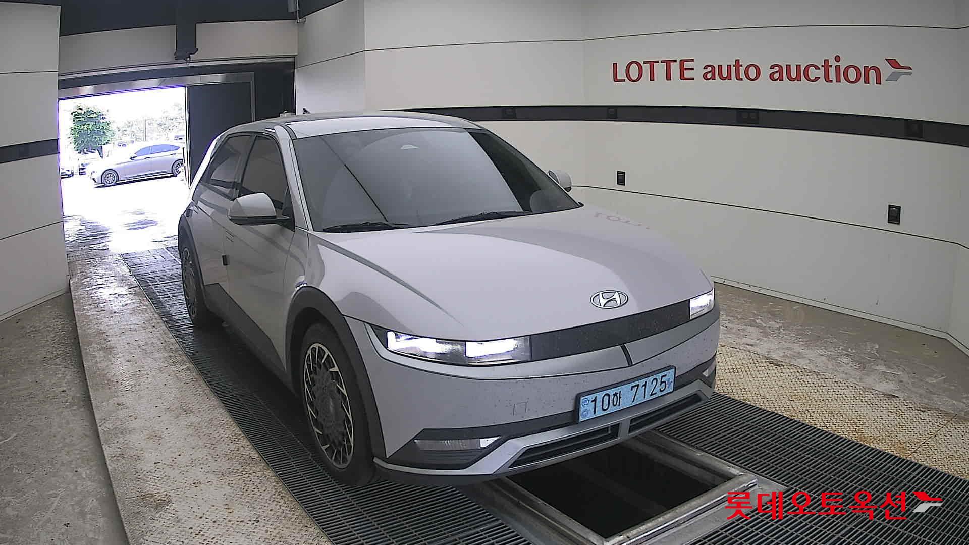2023 - hyundai ioniq