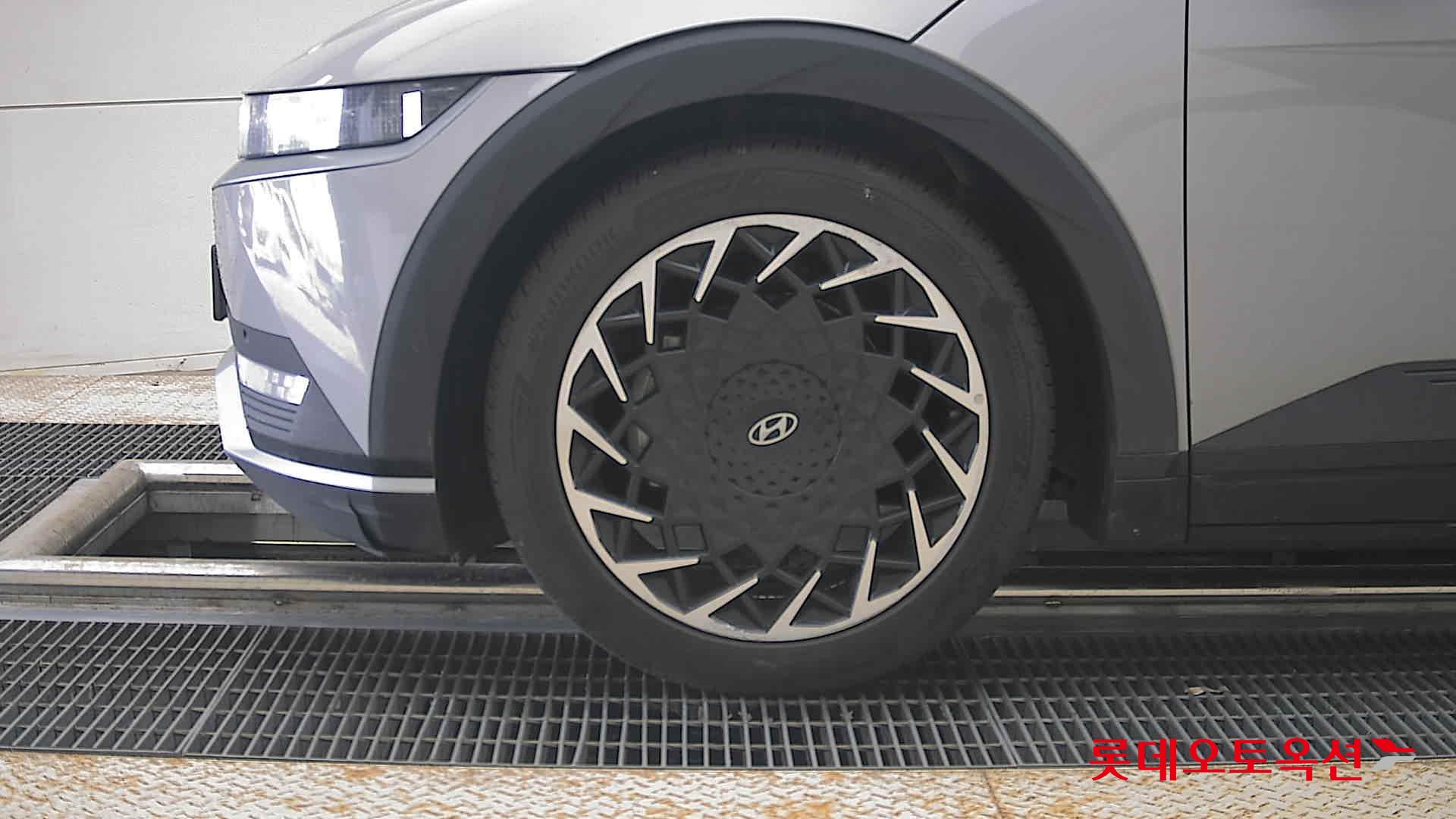 2023 - hyundai ioniq