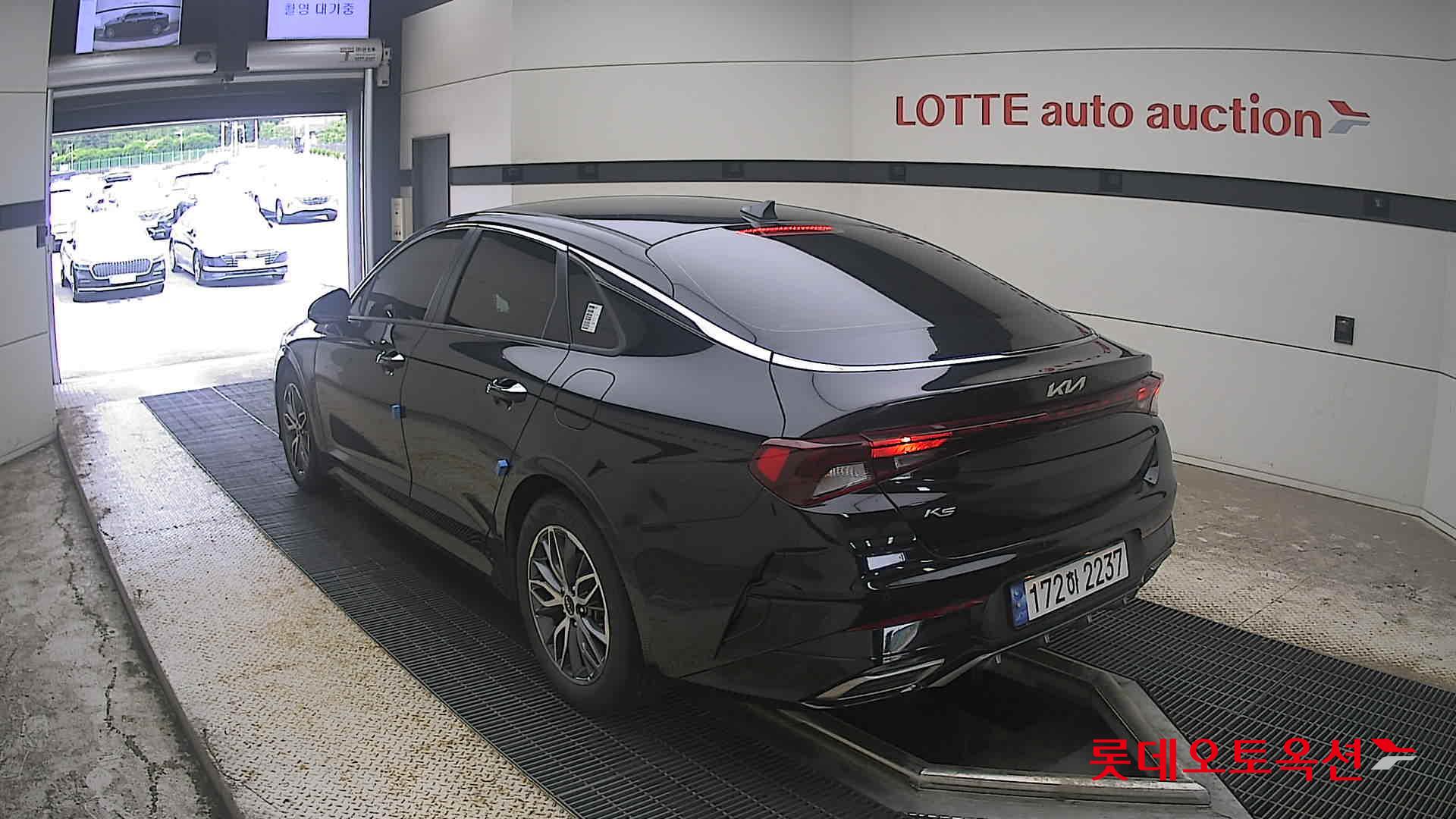 2022 - kia k5