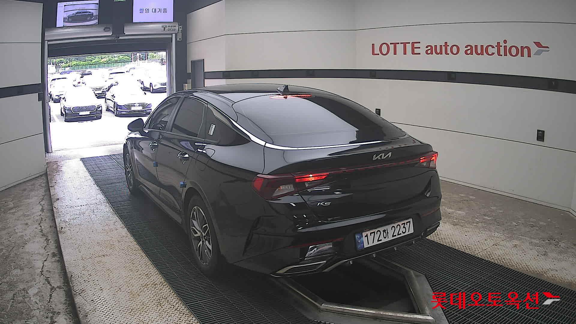 2022 - kia k5