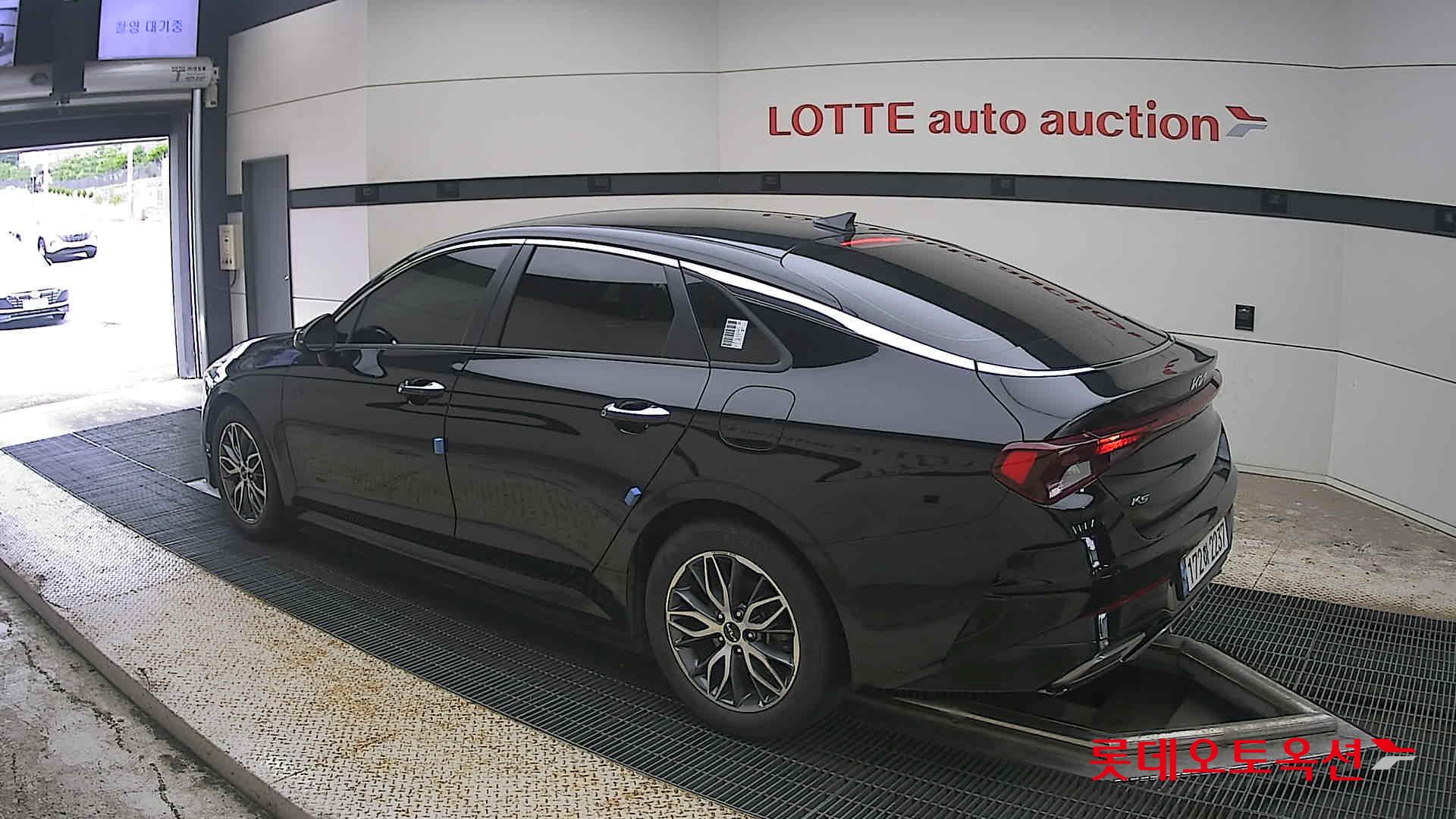 2022 - kia k5