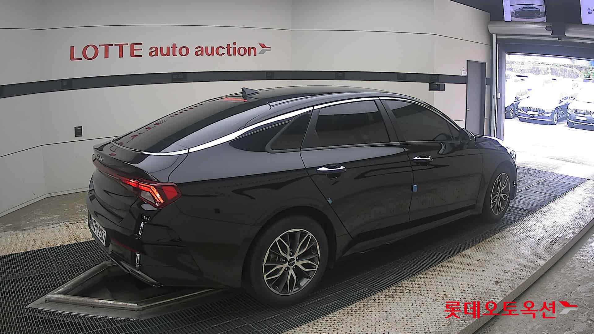 2022 - kia k5