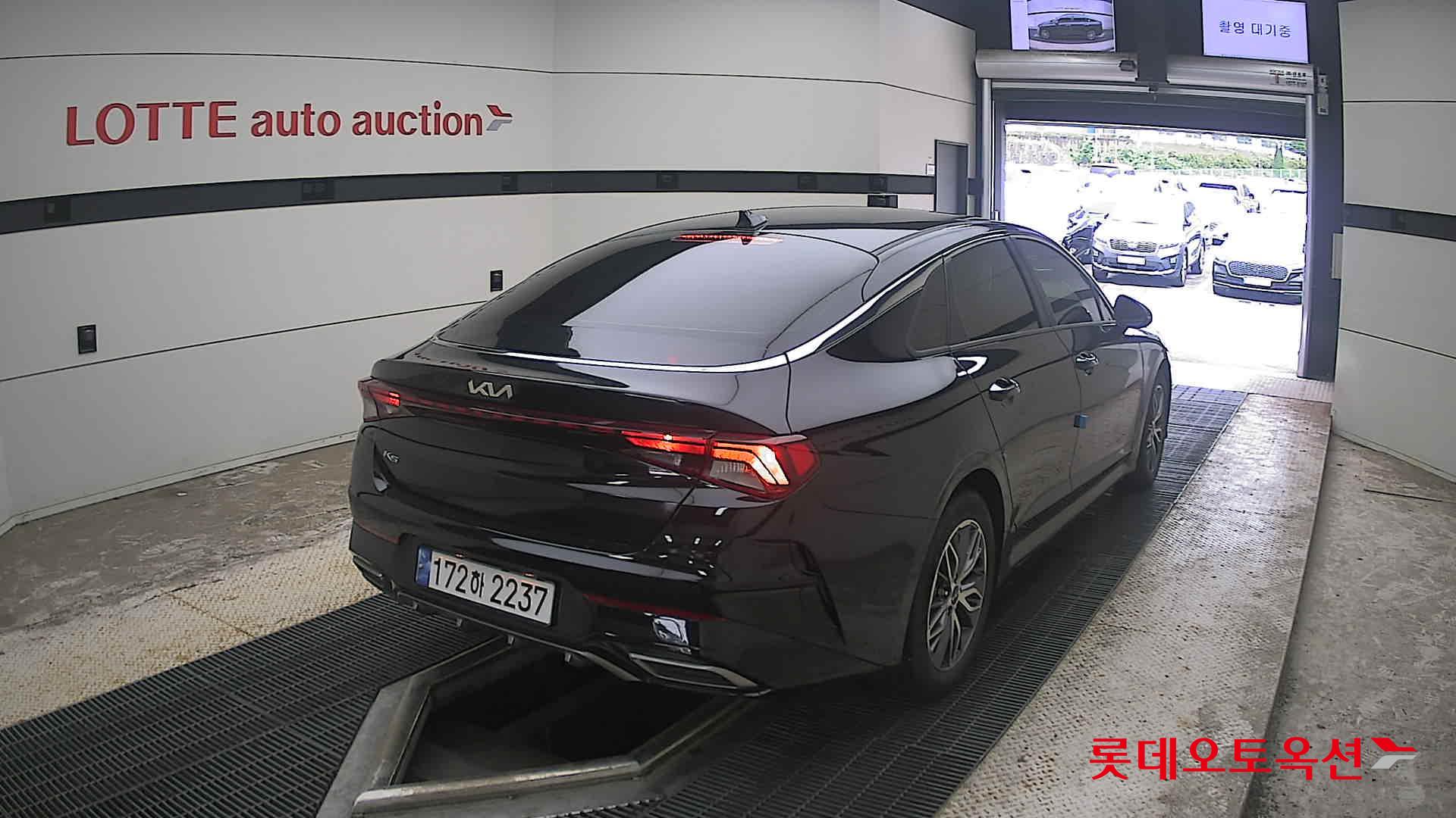 2022 - kia k5