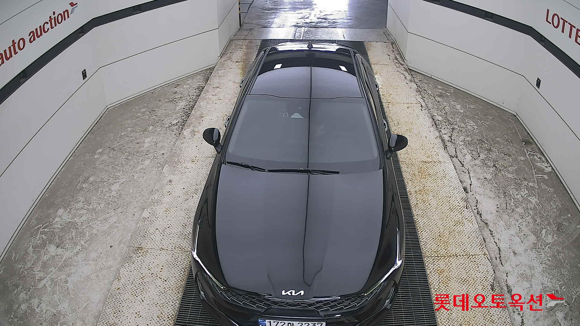2022 - kia k5