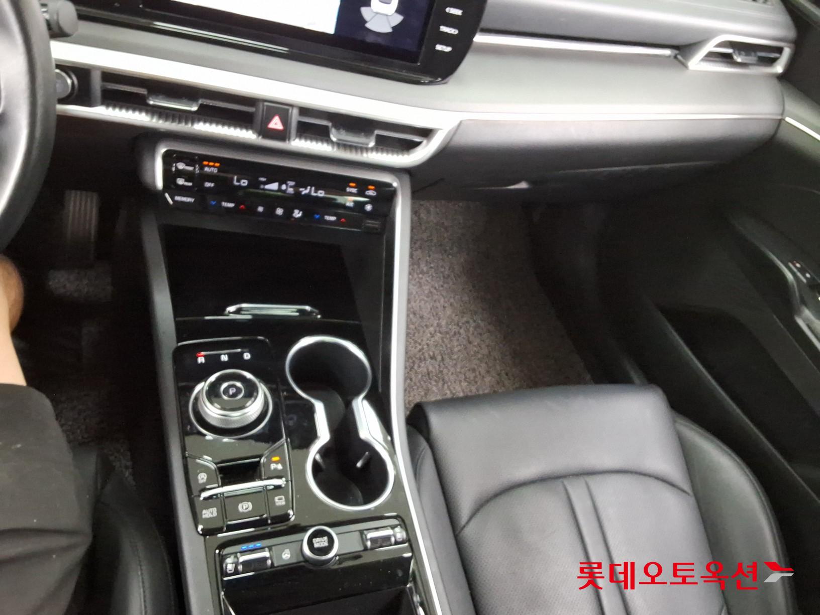2022 - kia k5