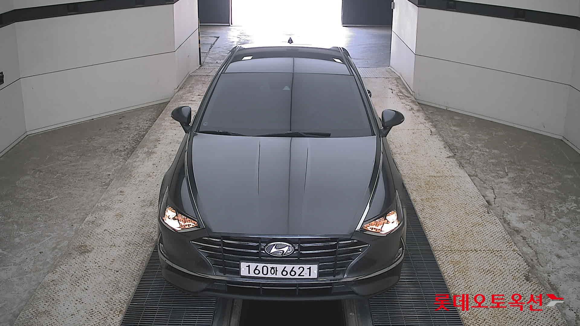 SONATA DN8 ()