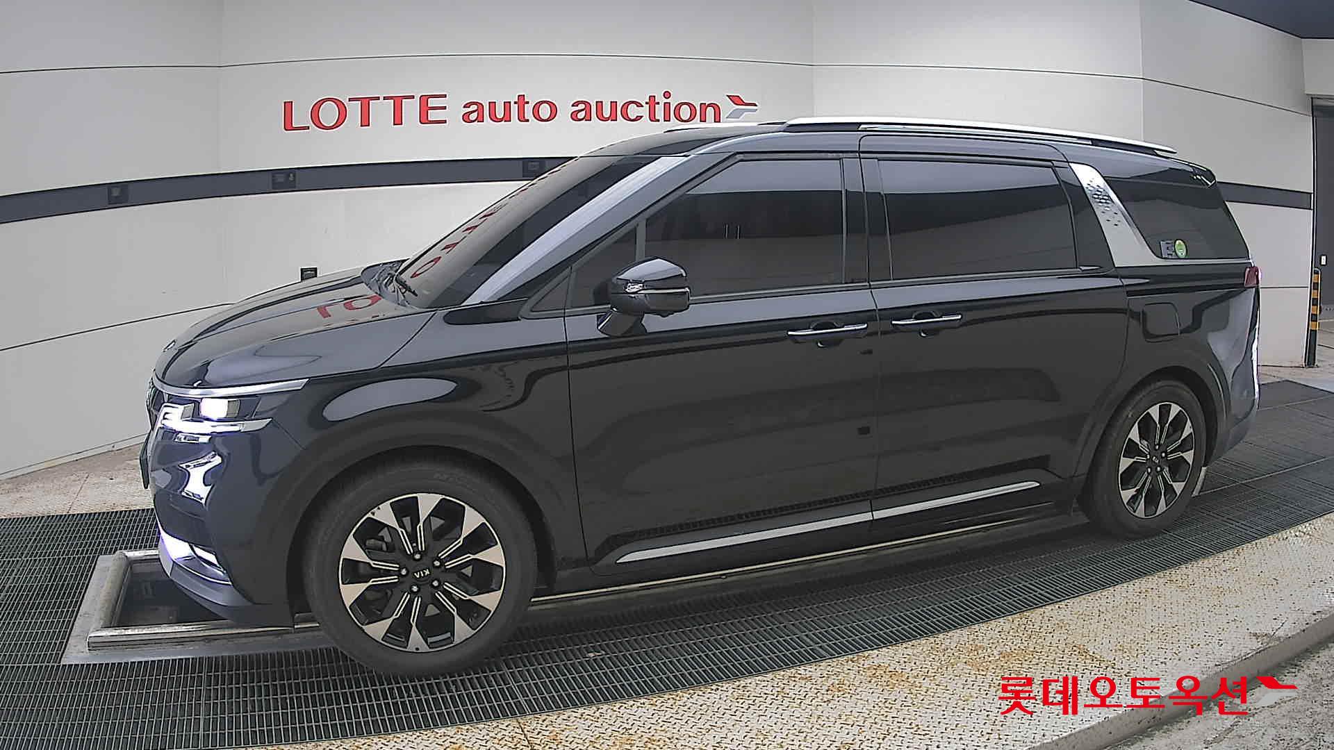 2021 - kia carnival