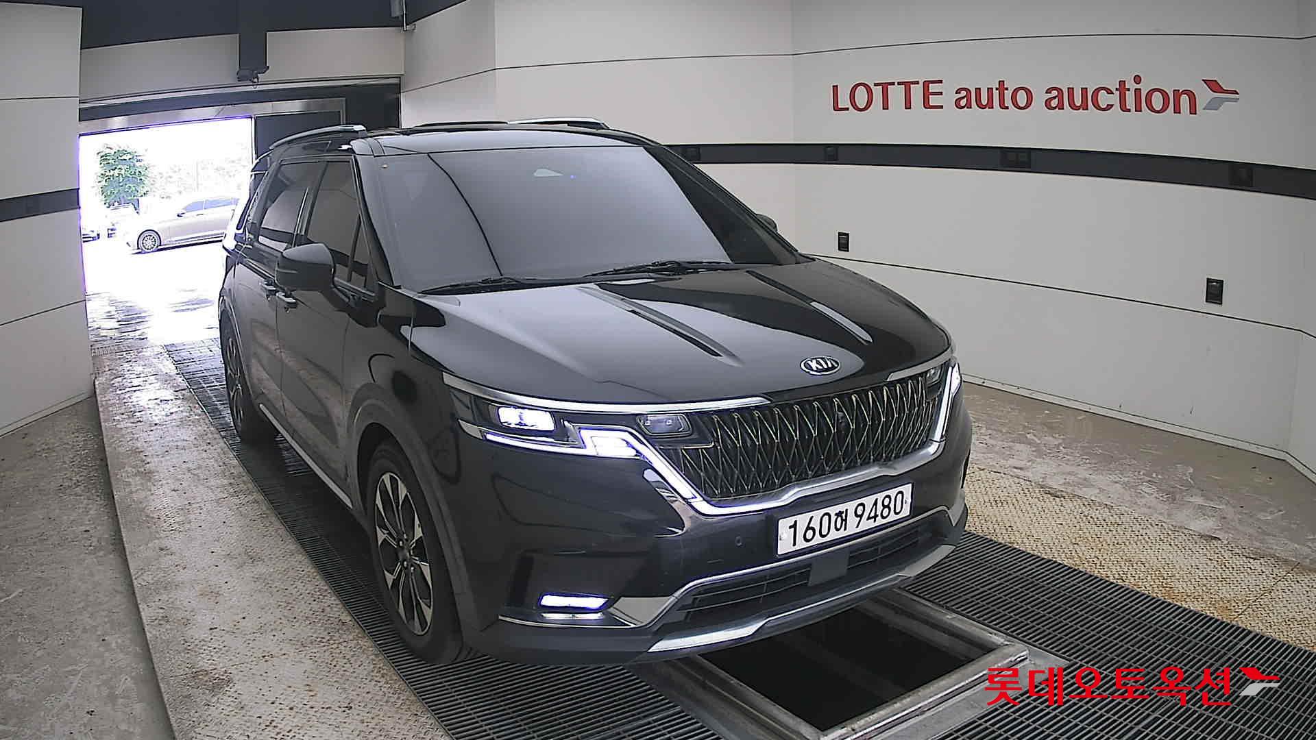 2021 - kia carnival