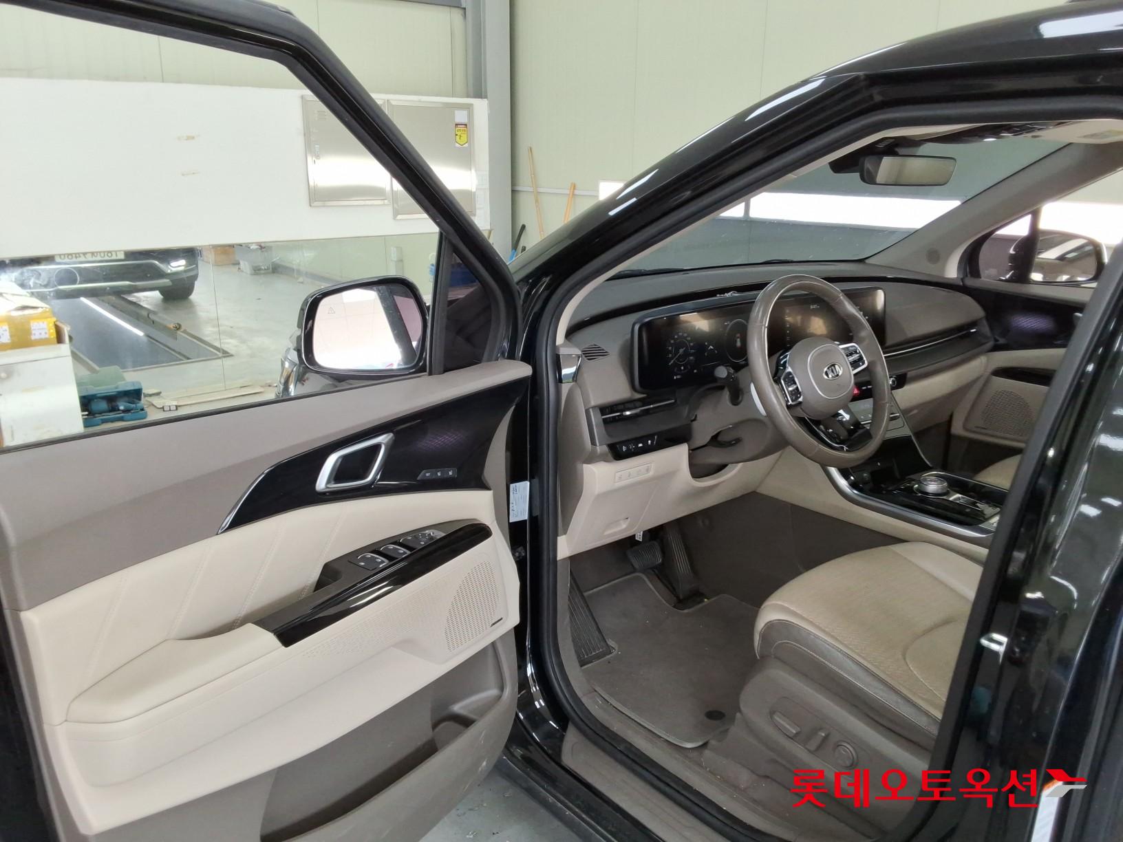 2021 - kia carnival