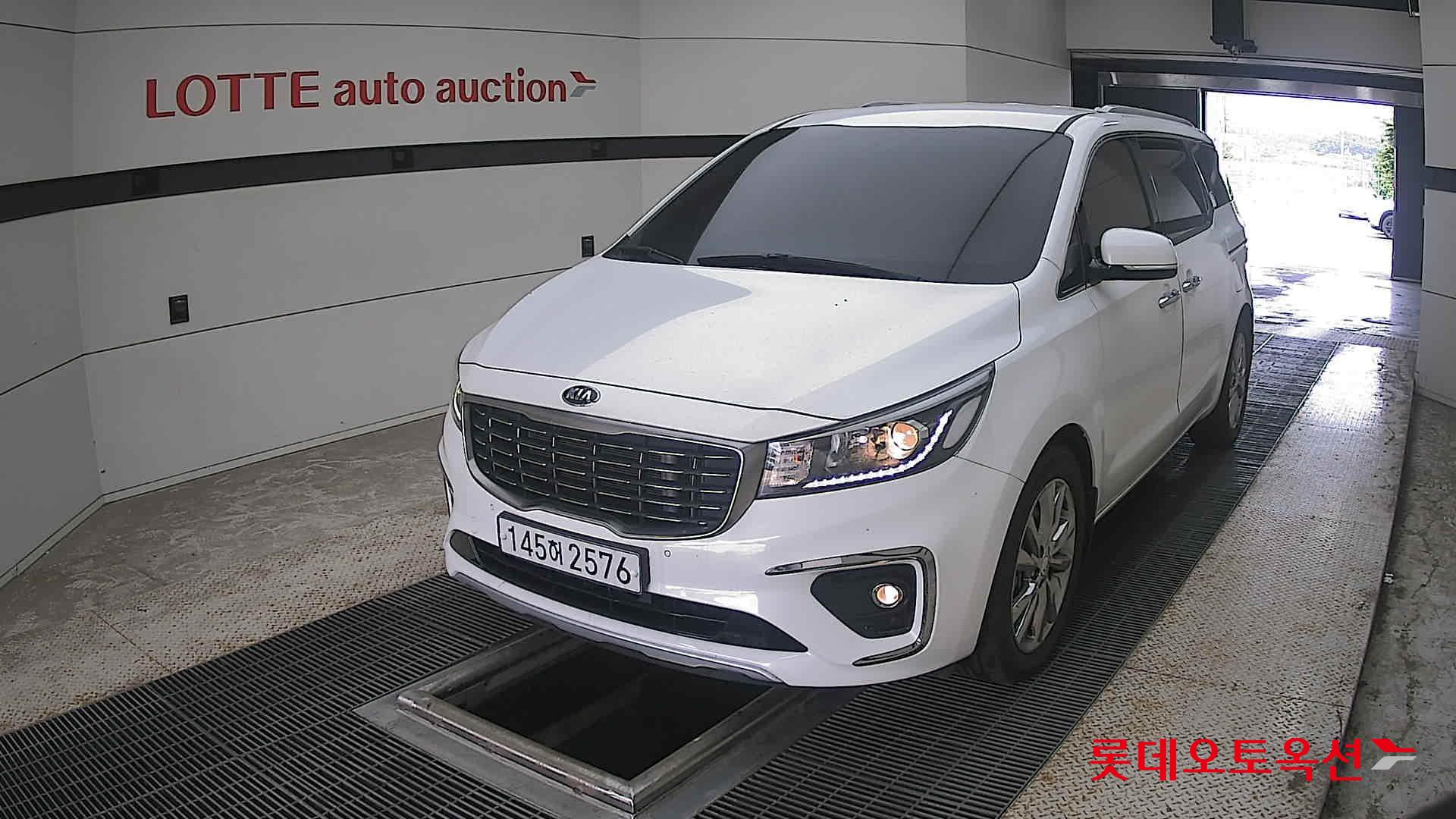 2020 - kia carnival