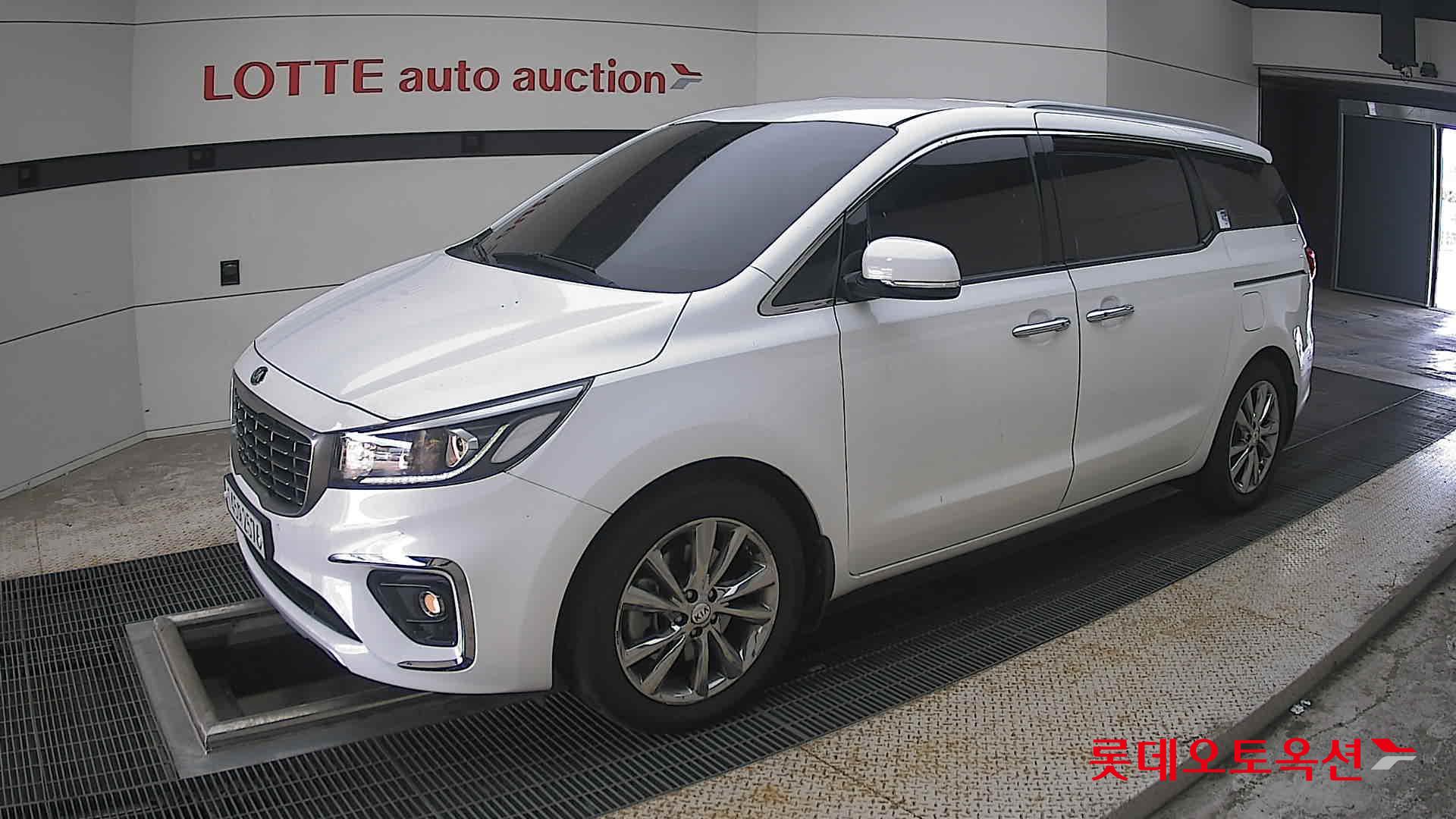 2020 - kia carnival