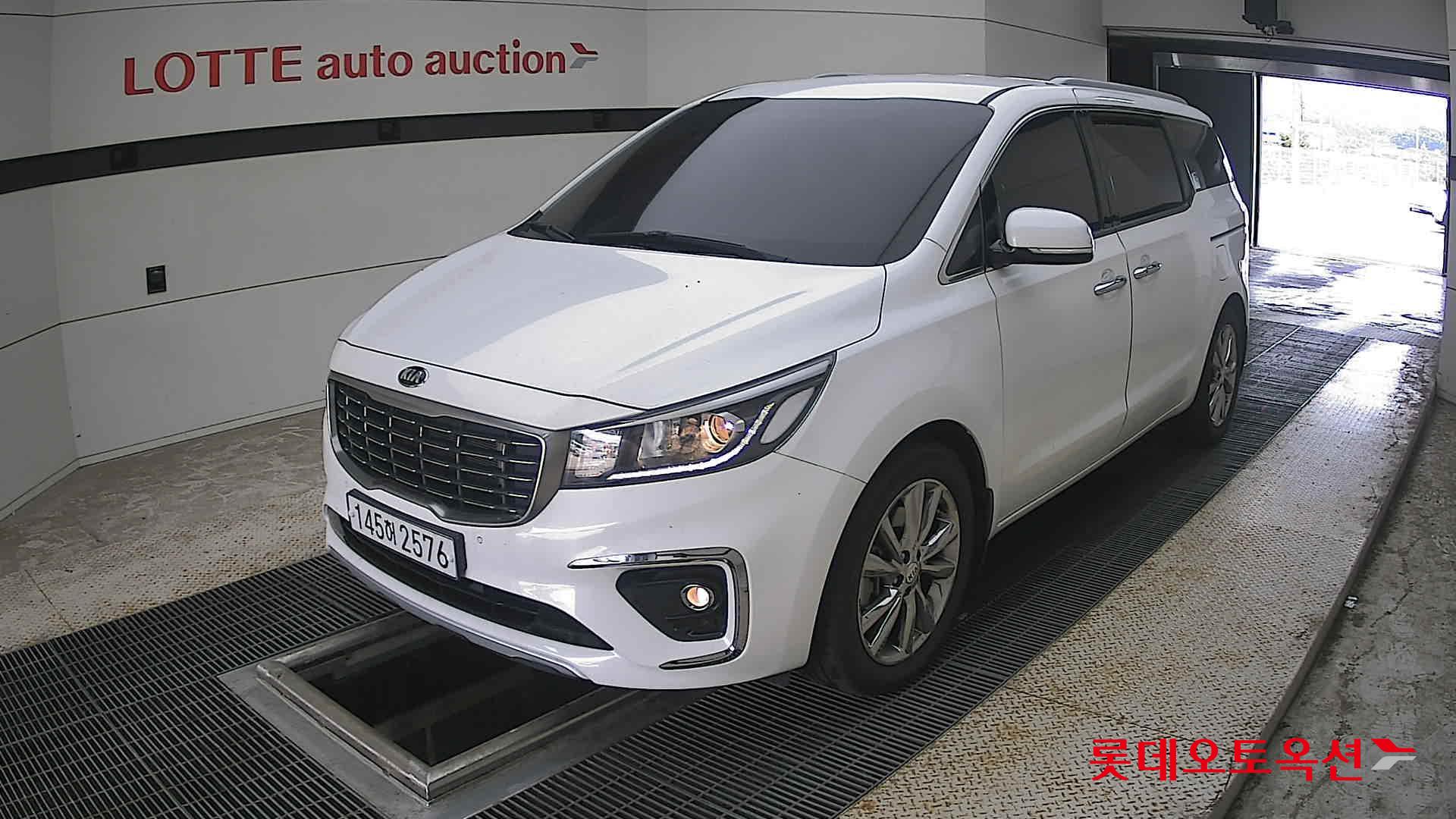 2020 - kia carnival