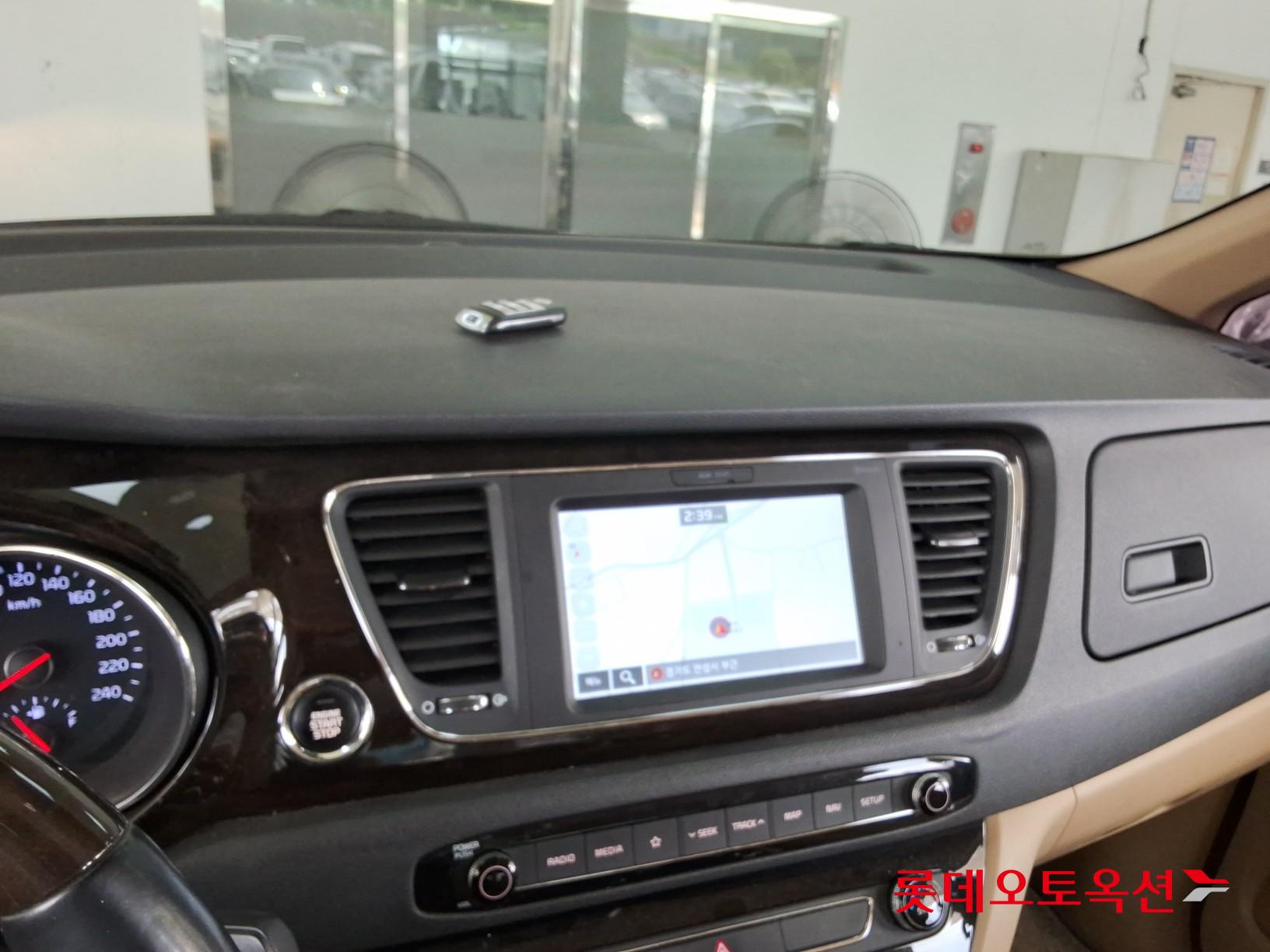 2020 - kia carnival