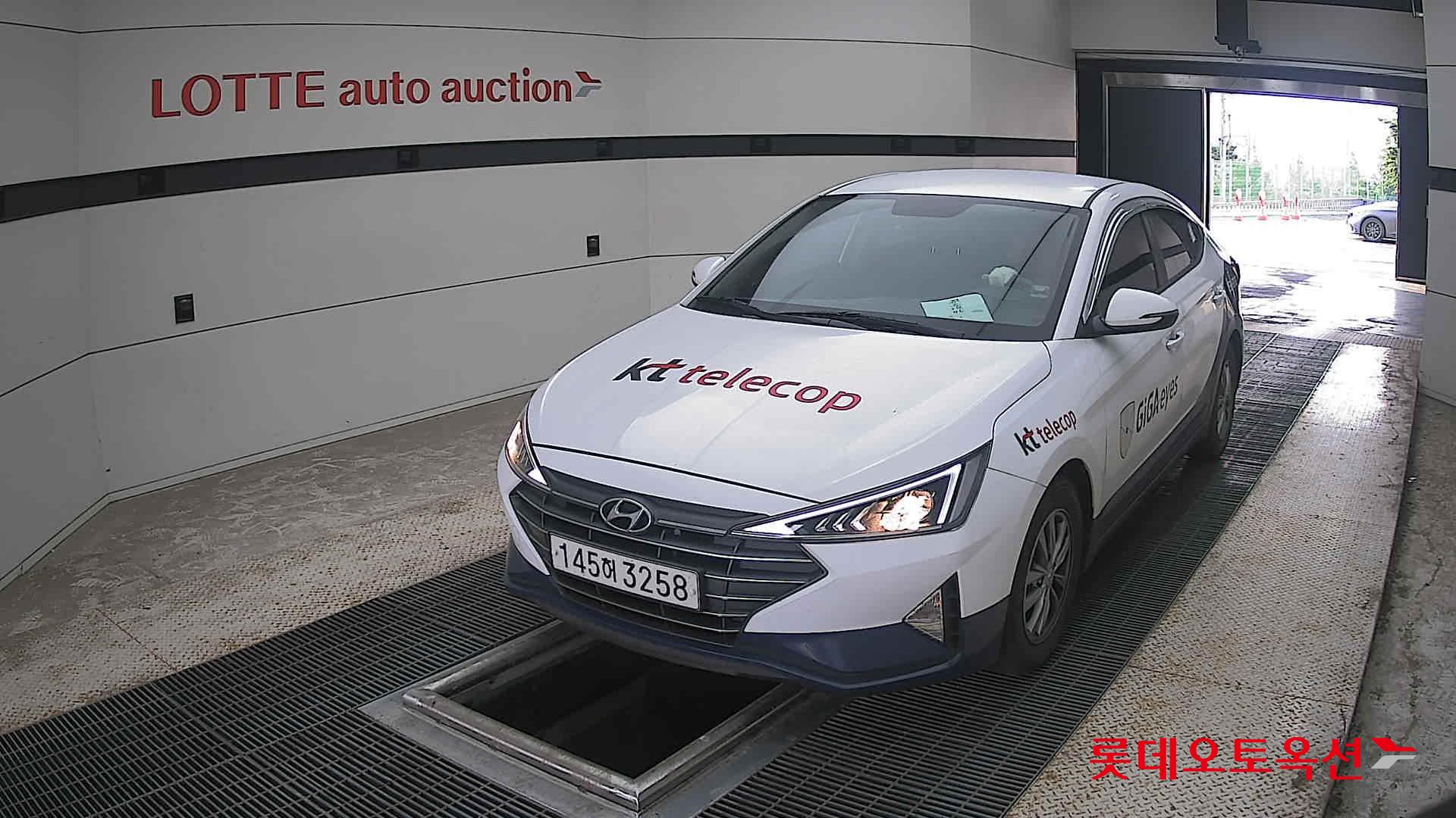 2020 - hyundai avante