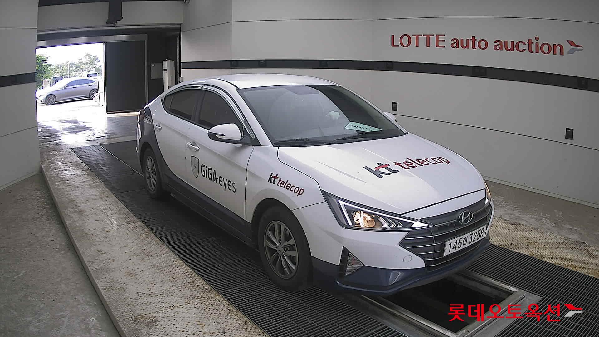 2020 - hyundai avante