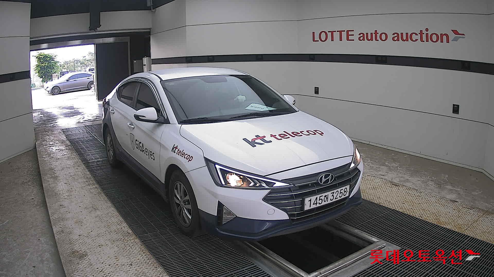 2020 - hyundai avante