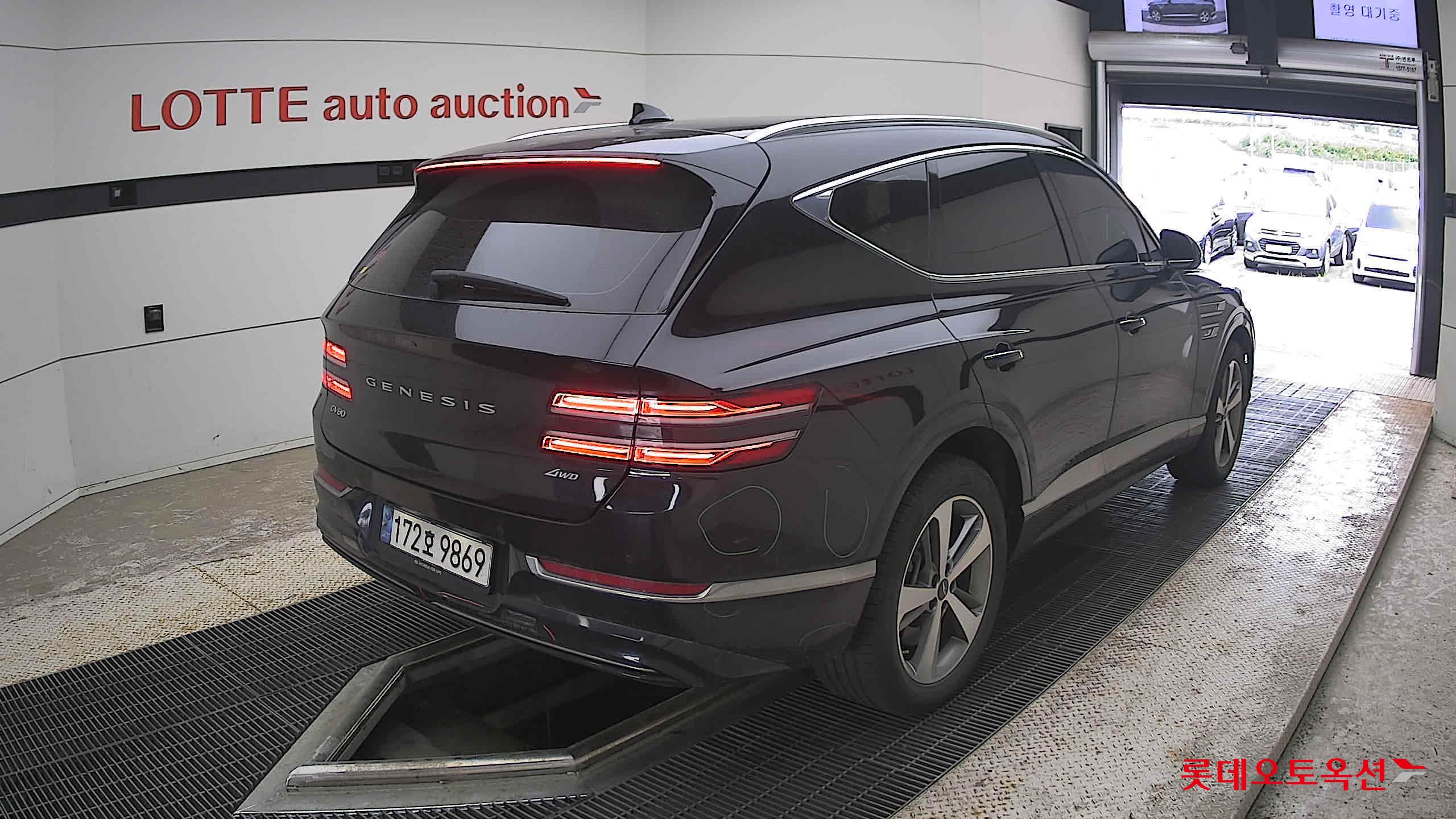 2022 - genesis gv80