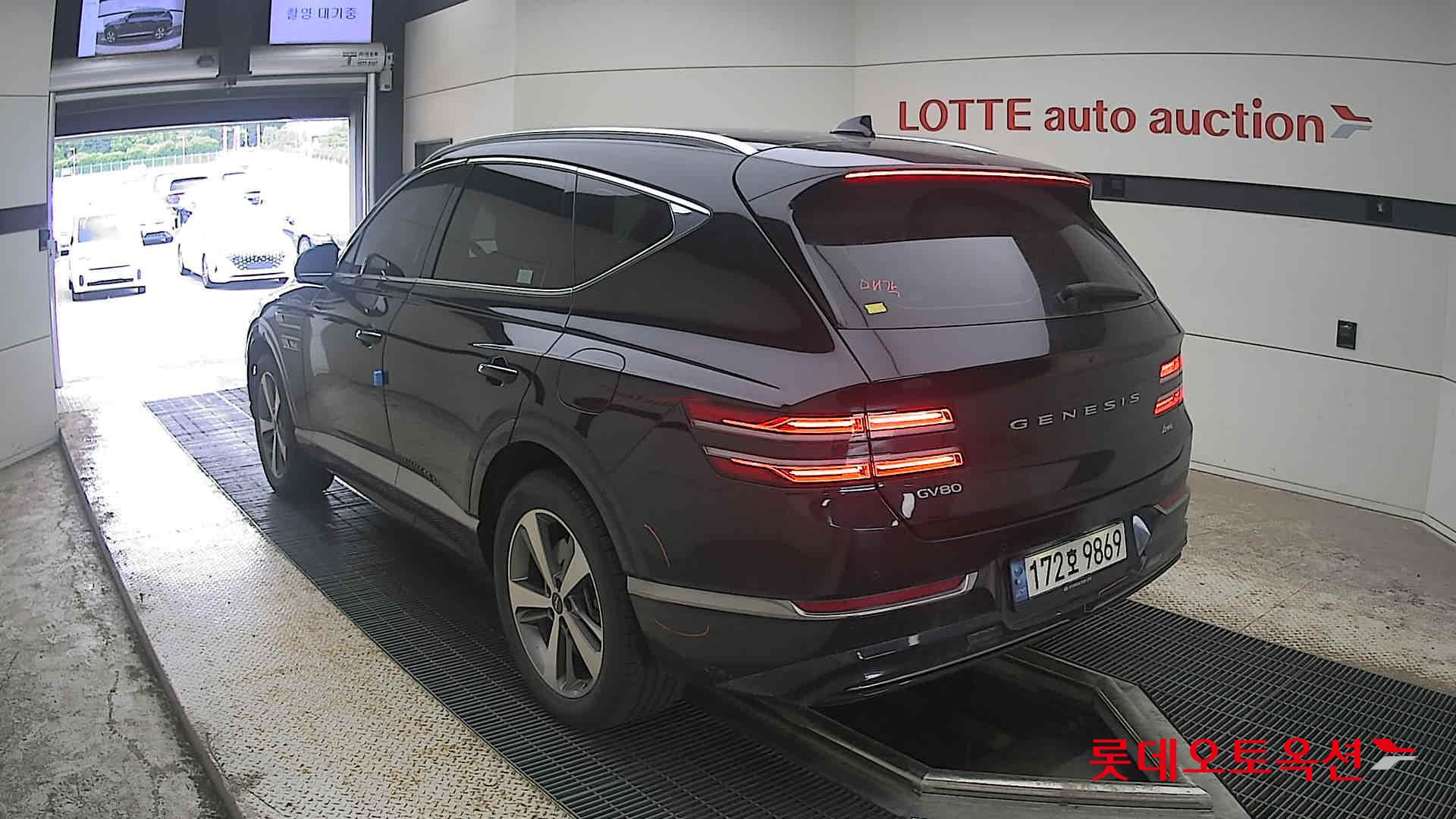 2022 - genesis gv80