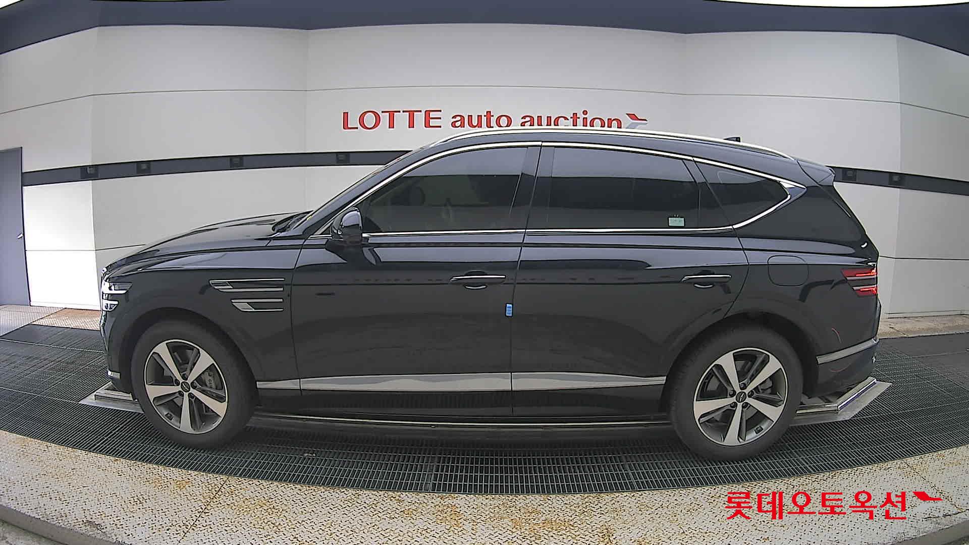 2022 - genesis gv80