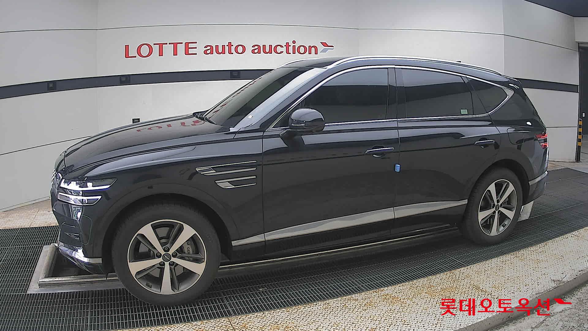 2022 - genesis gv80