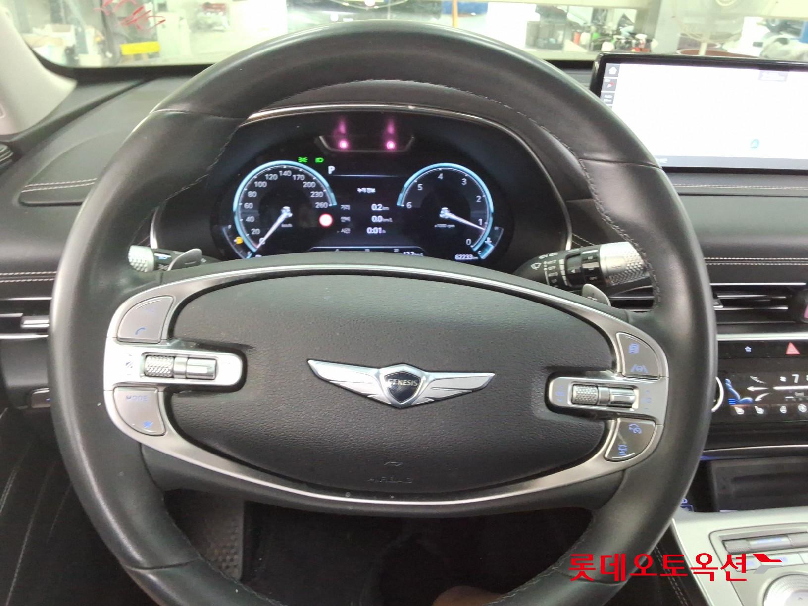 2022 - genesis gv80