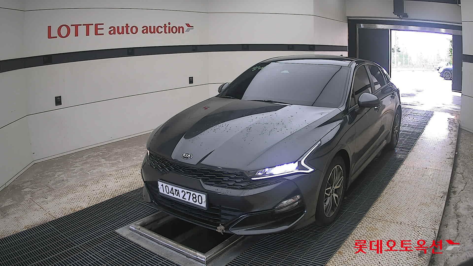 2020 - kia k5