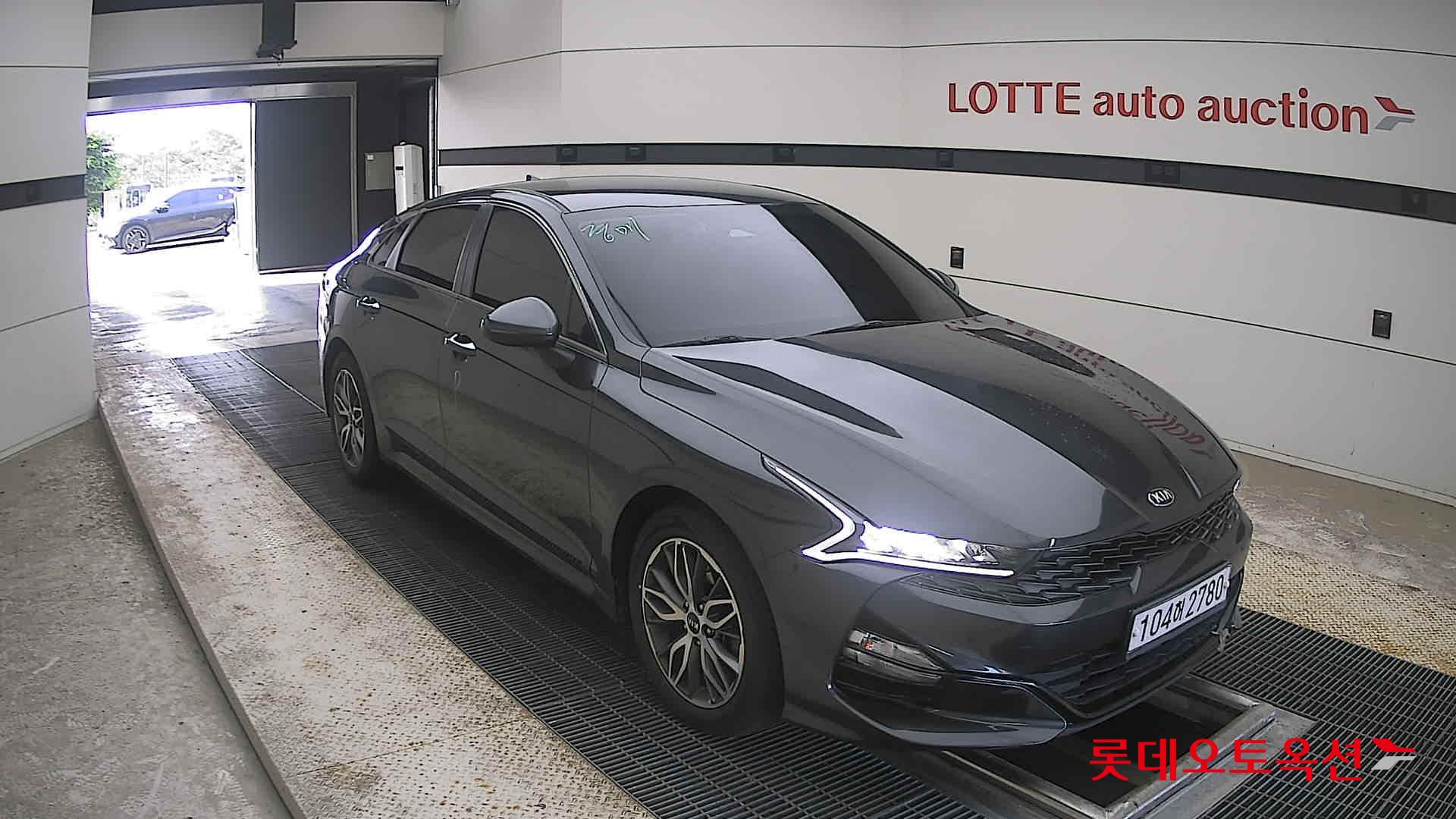 2020 - kia k5