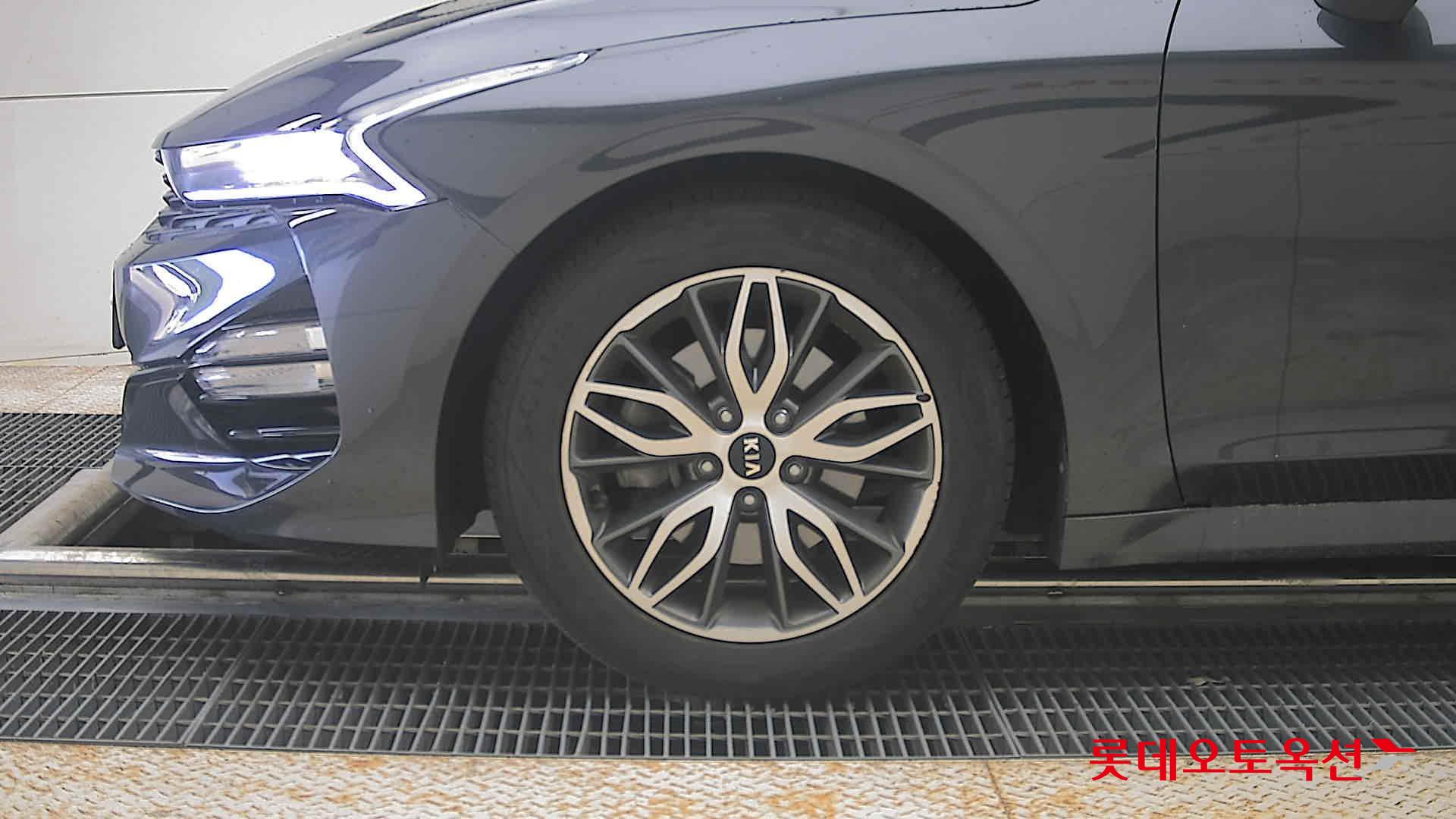 2020 - kia k5