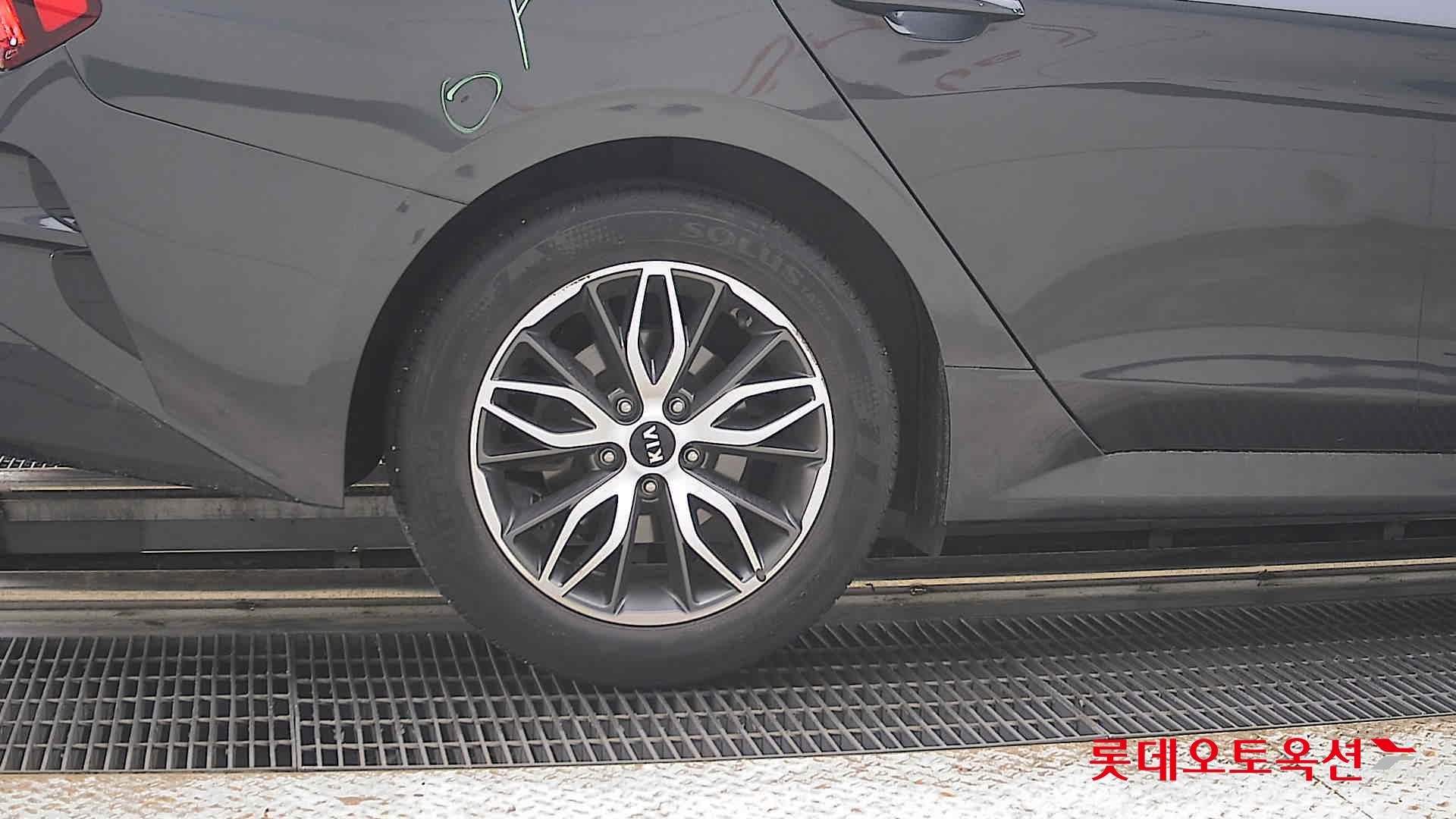 2020 - kia k5