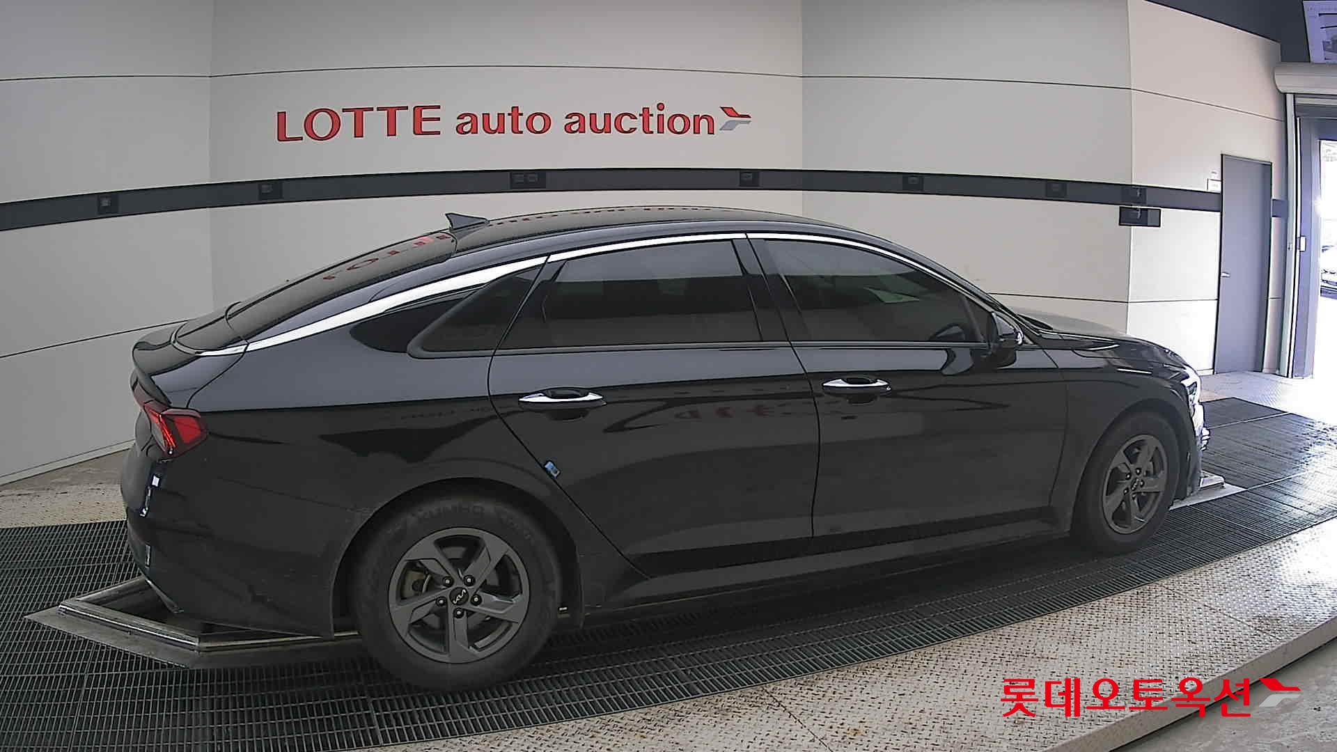2023 - kia k5