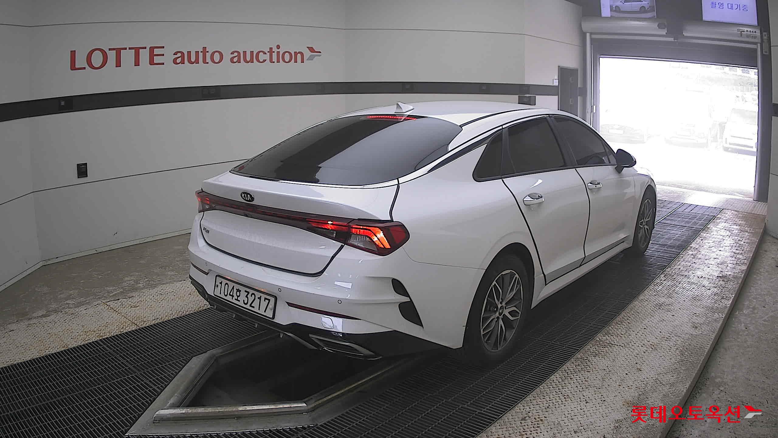 2020 - kia k5