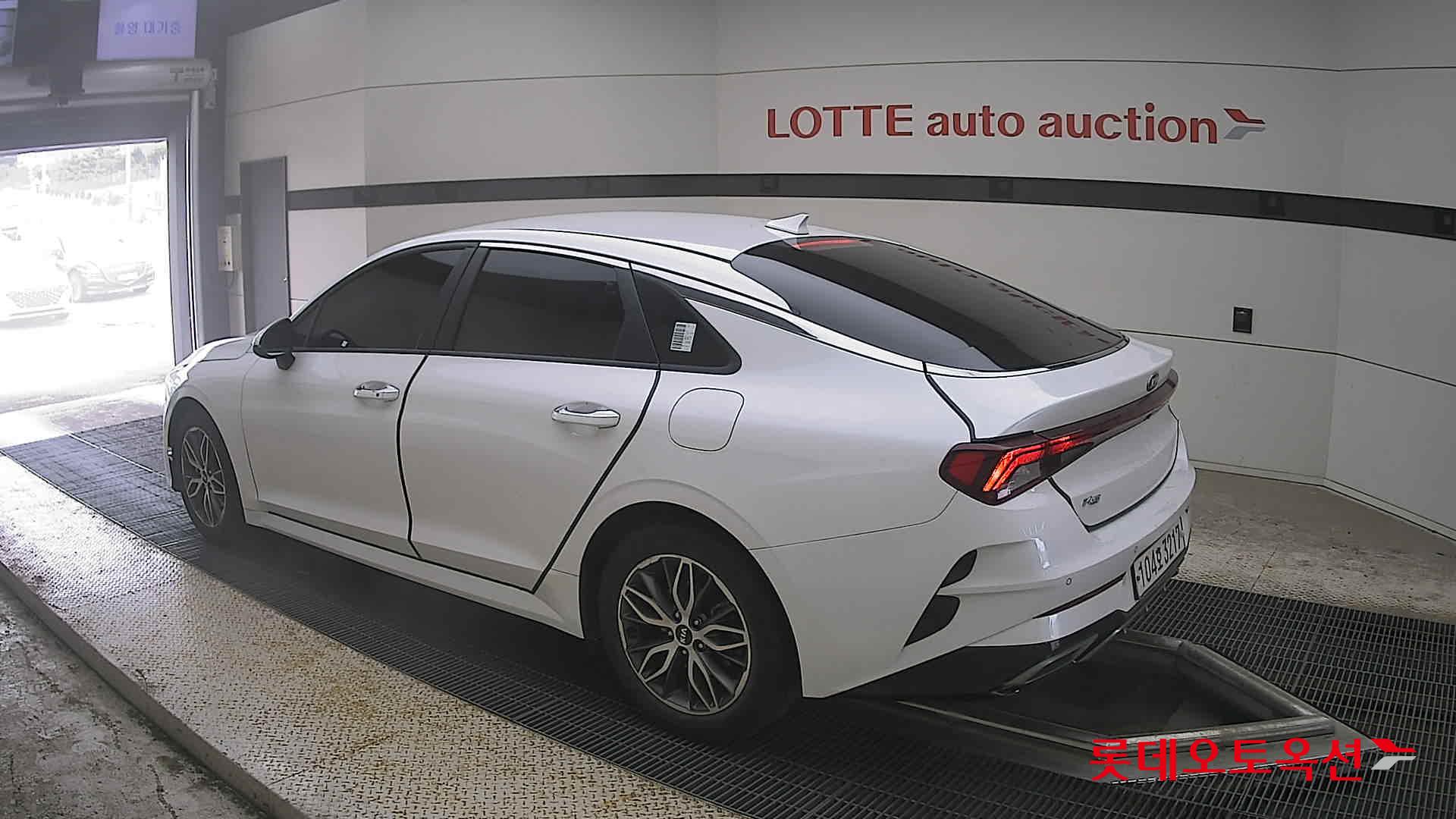 2020 - kia k5