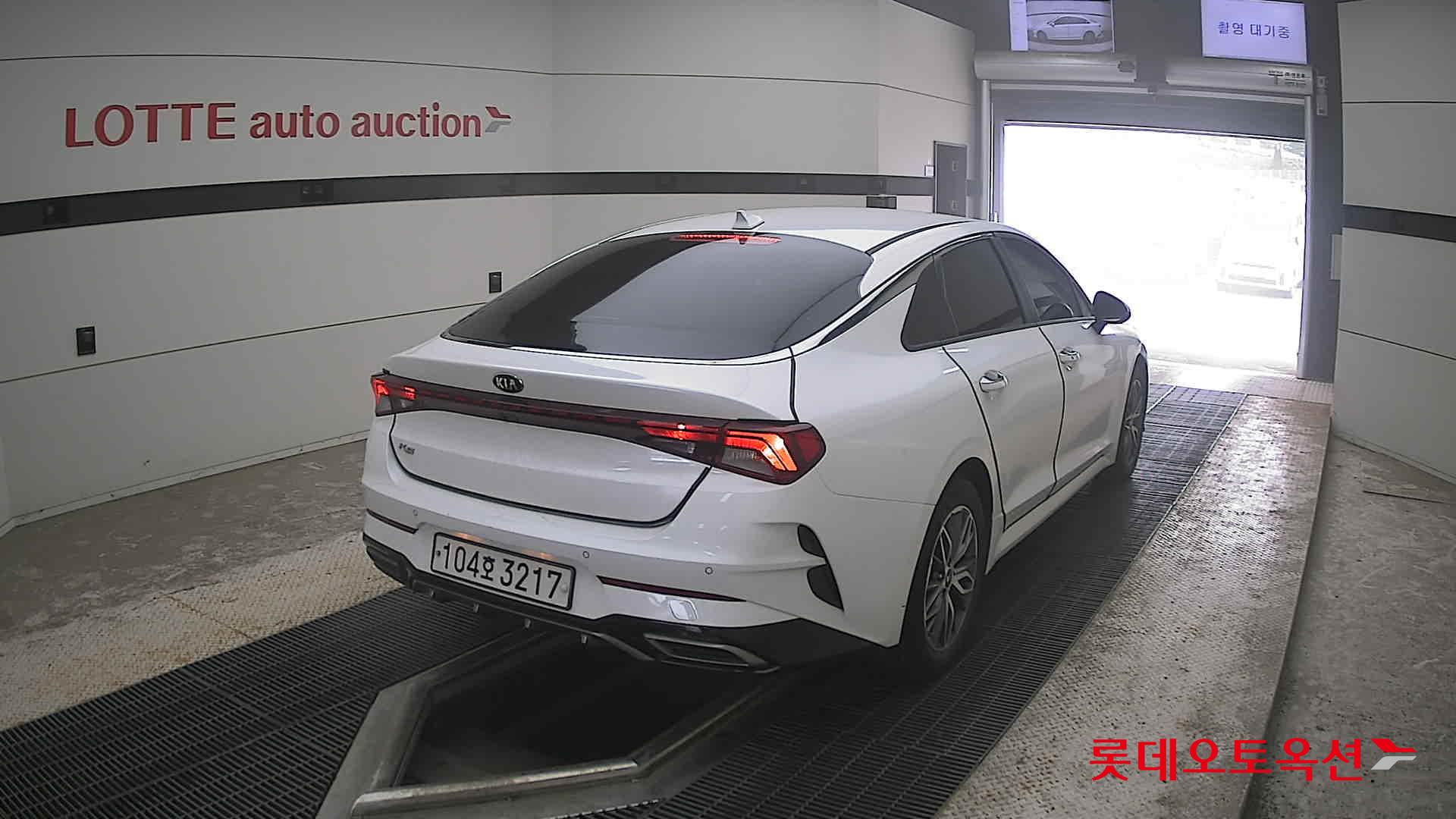 2020 - kia k5