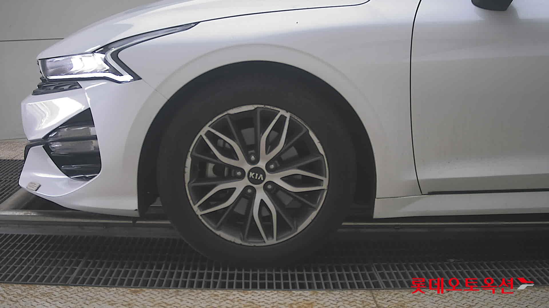 2020 - kia k5