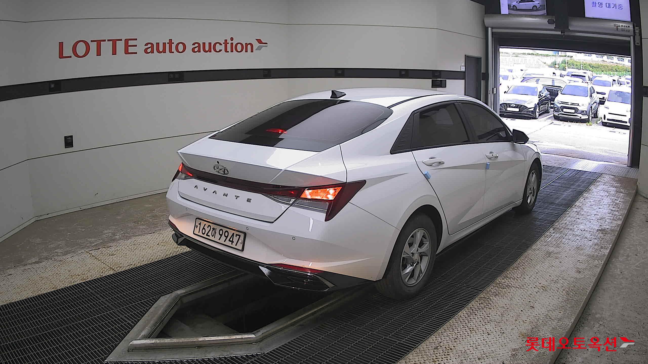 2021 - hyundai avante