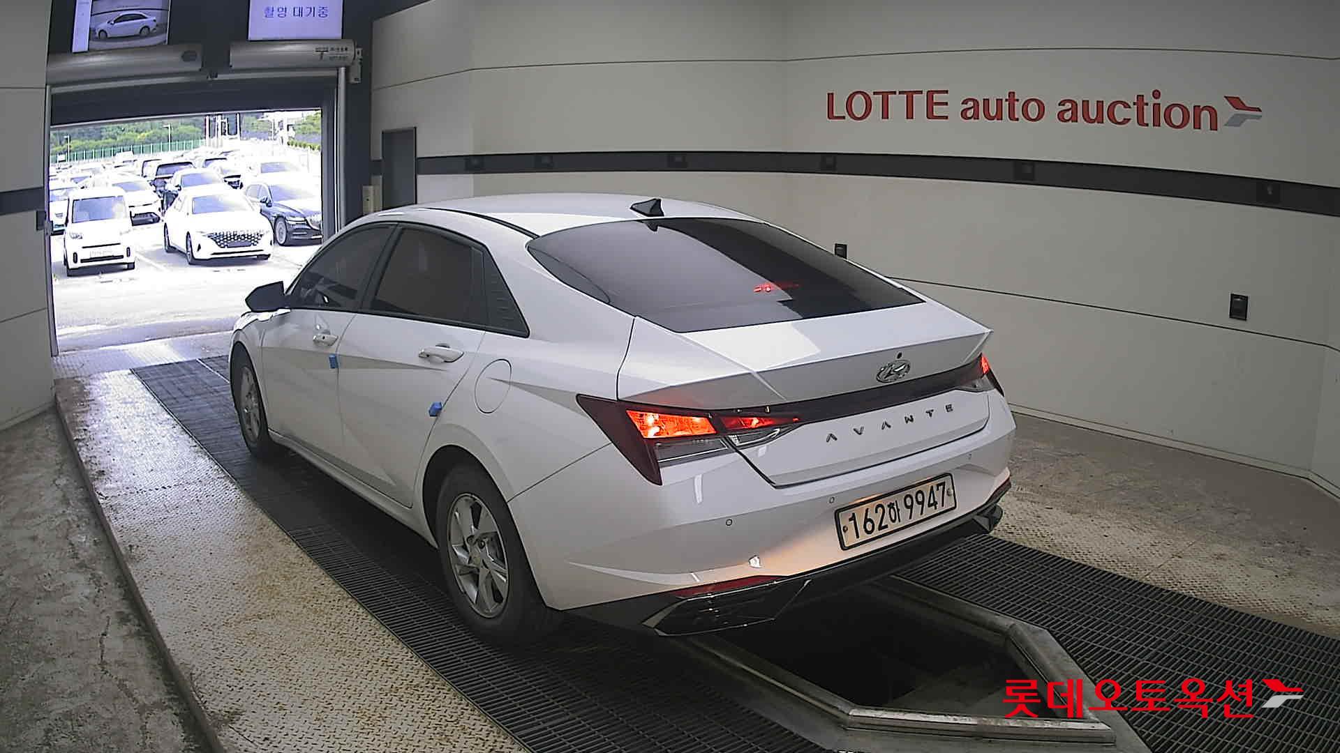 2021 - hyundai avante