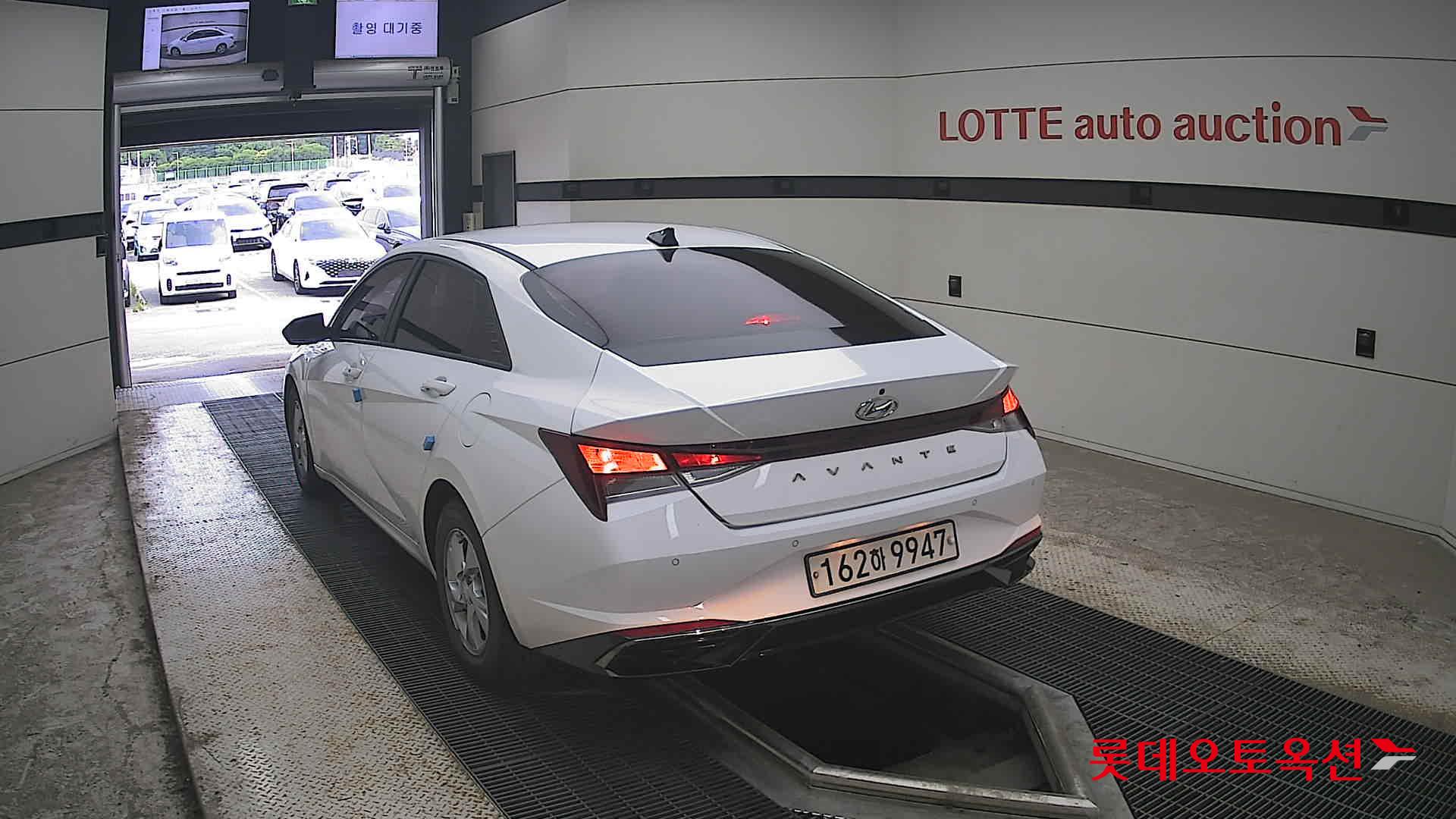 2021 - hyundai avante