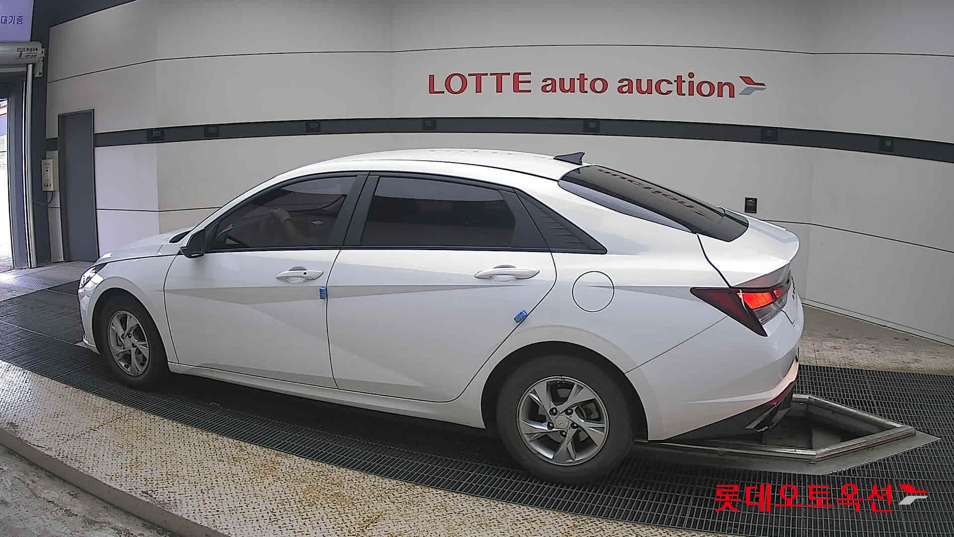 2021 - hyundai avante