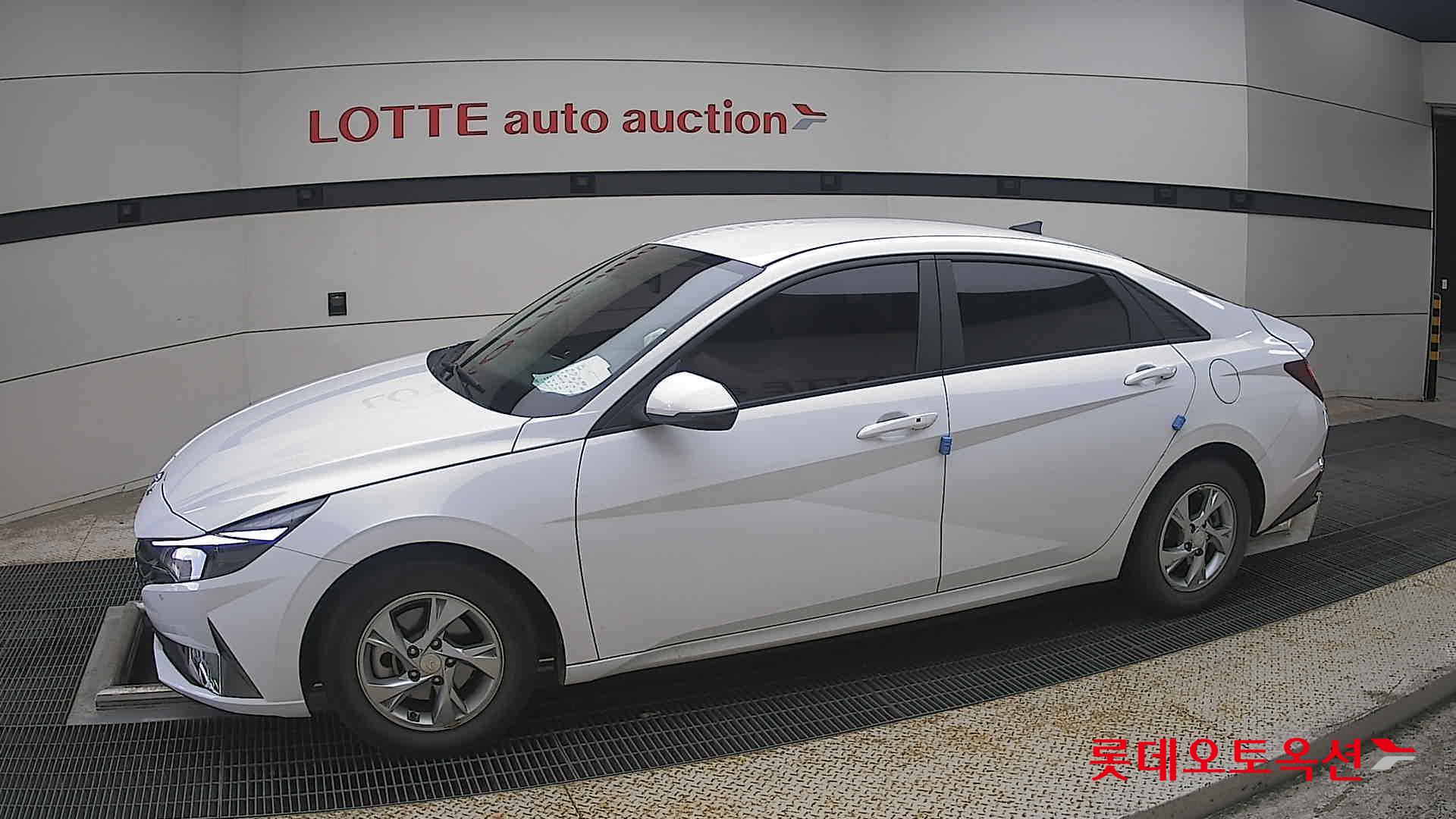 2021 - hyundai avante