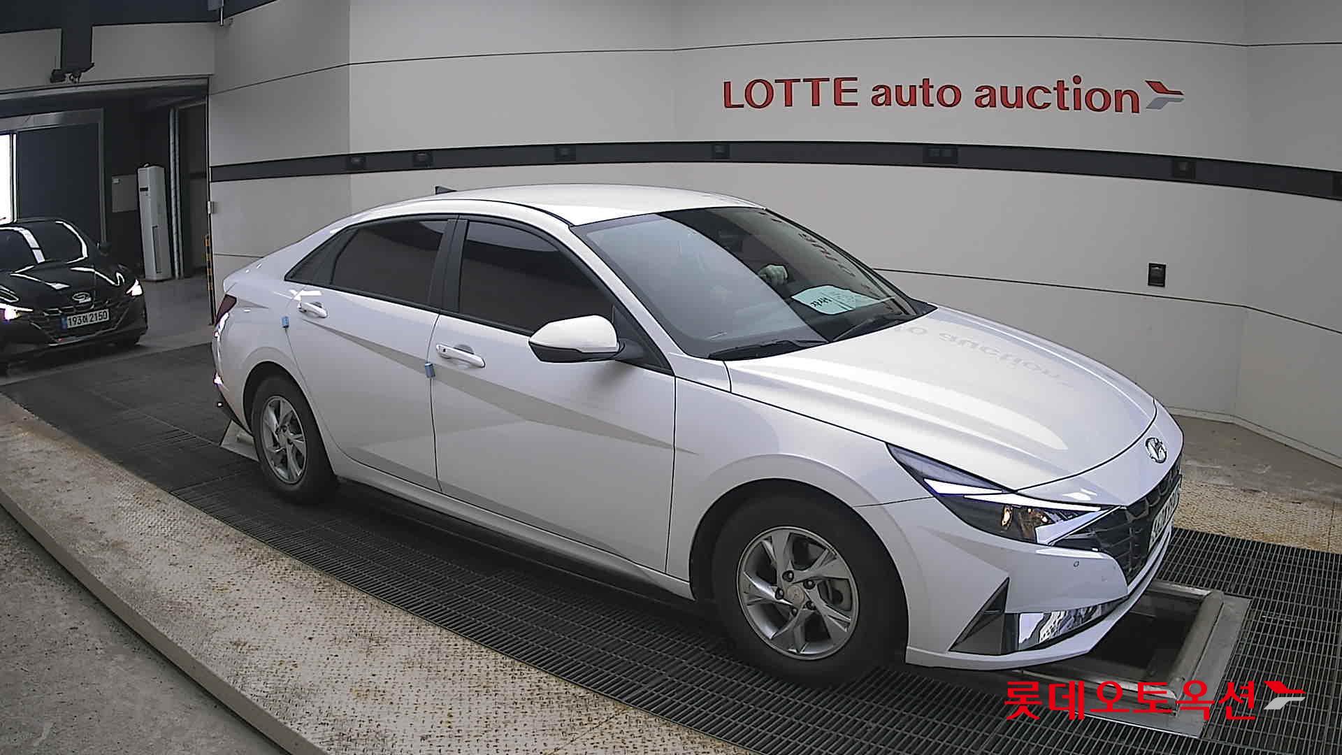 2021 - hyundai avante