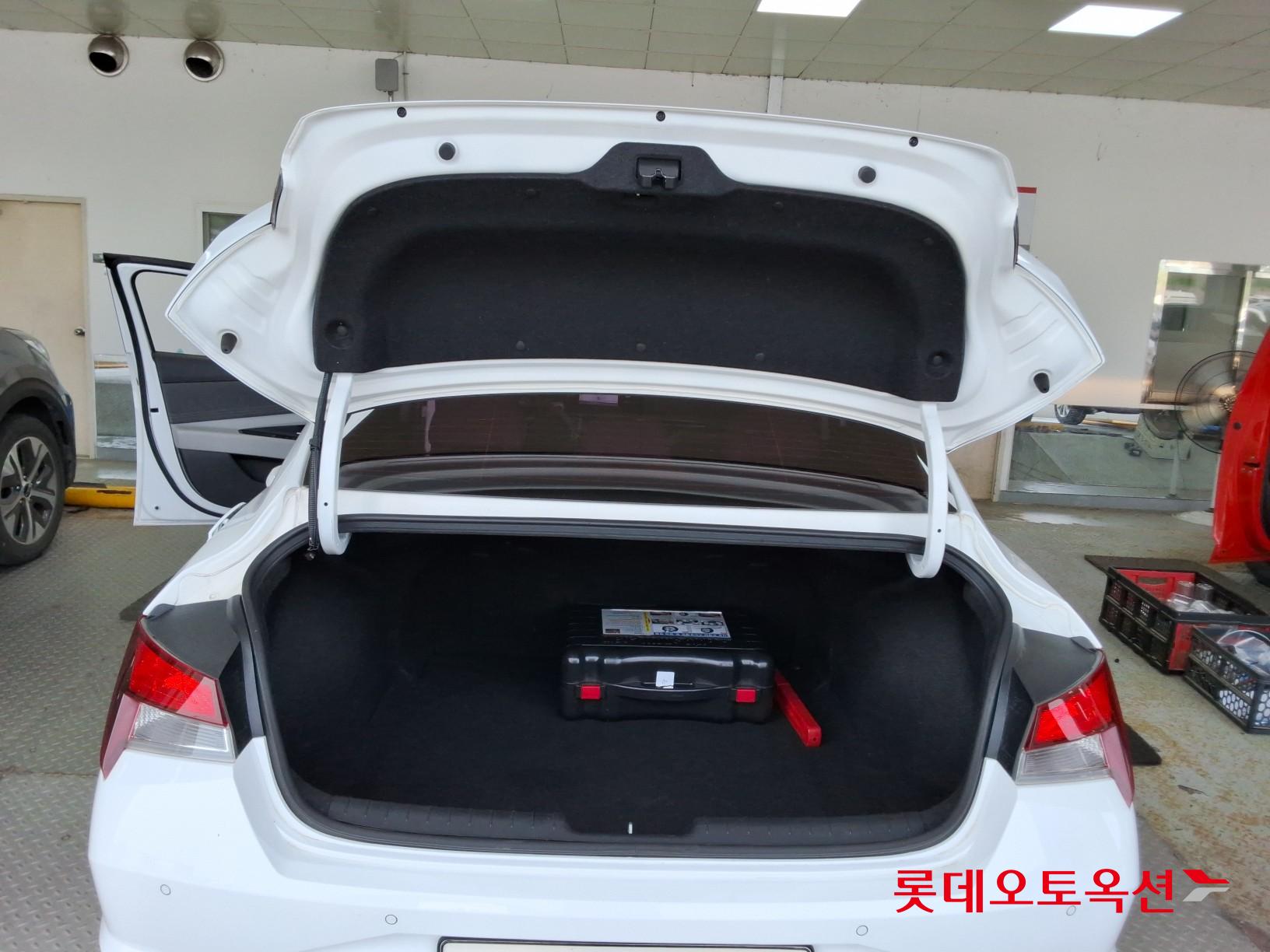 2021 - hyundai avante