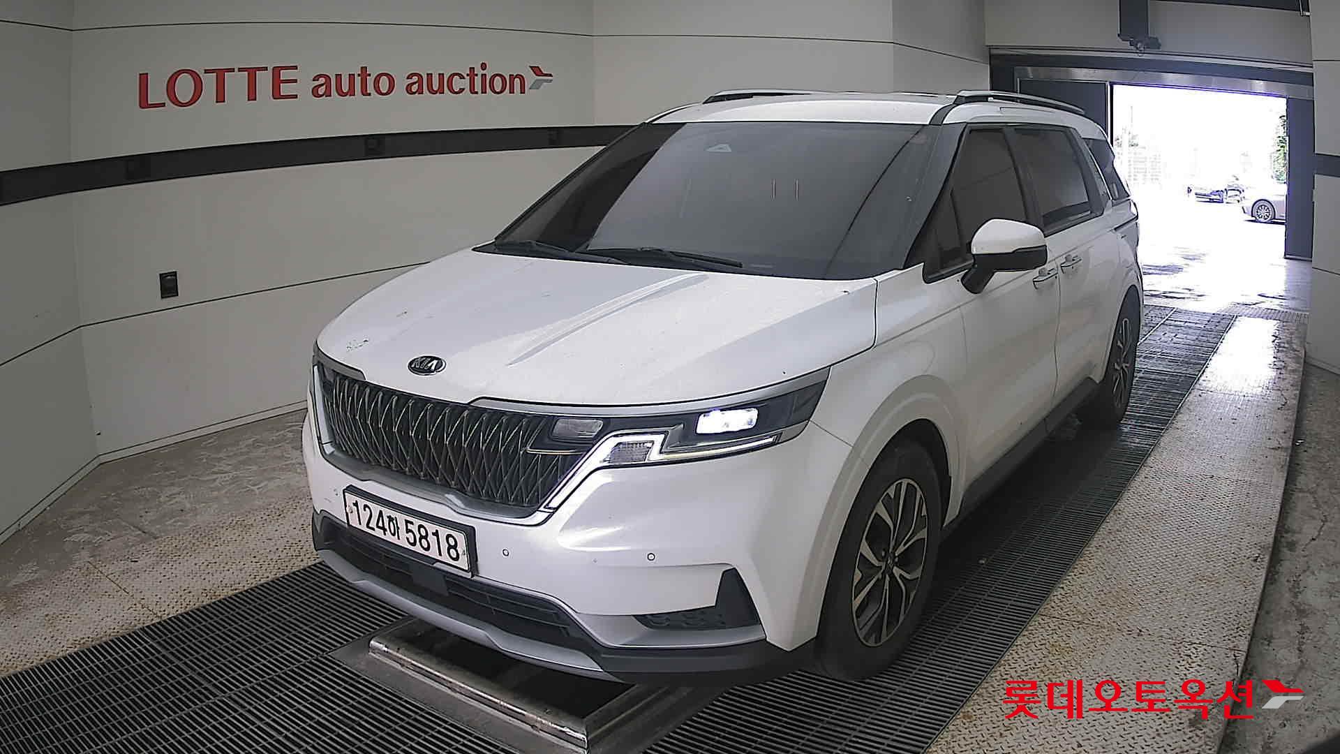 2021 - kia carnival