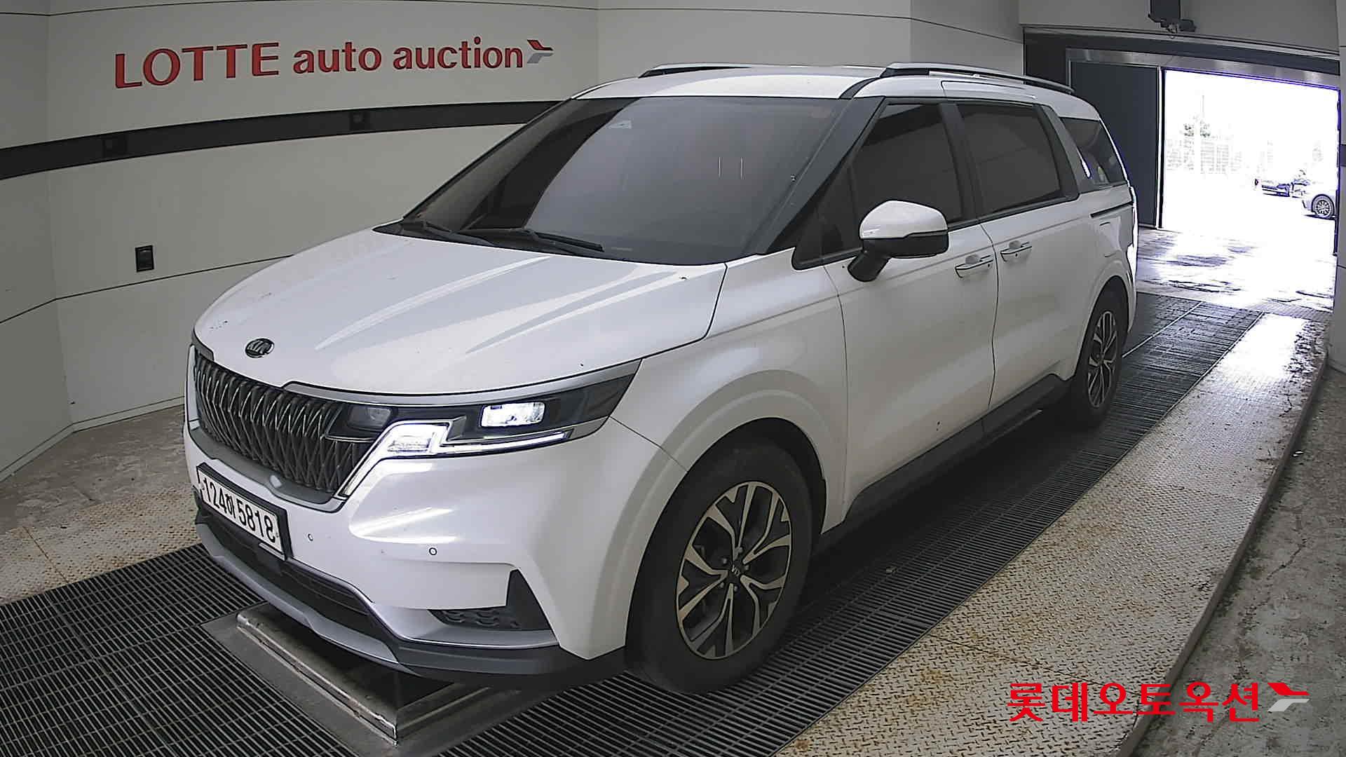 2021 - kia carnival