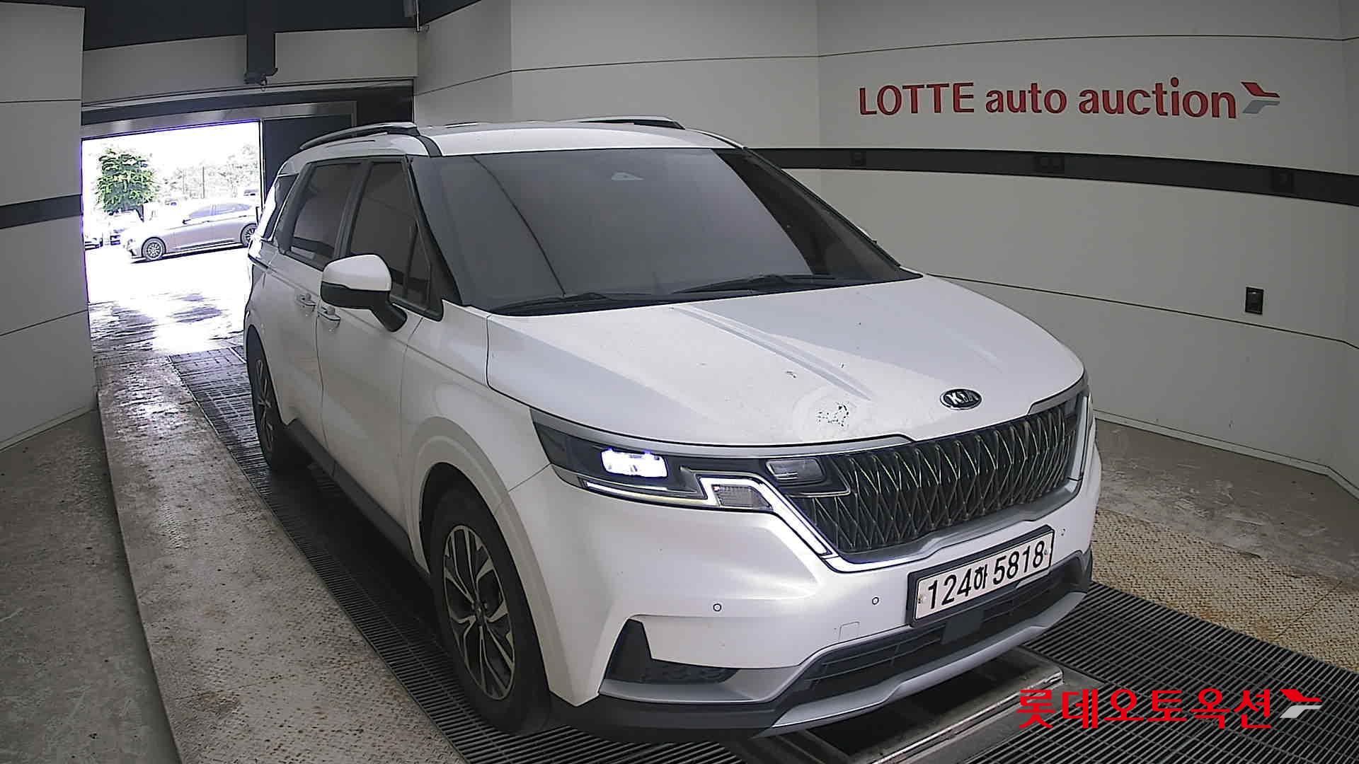 2021 - kia carnival
