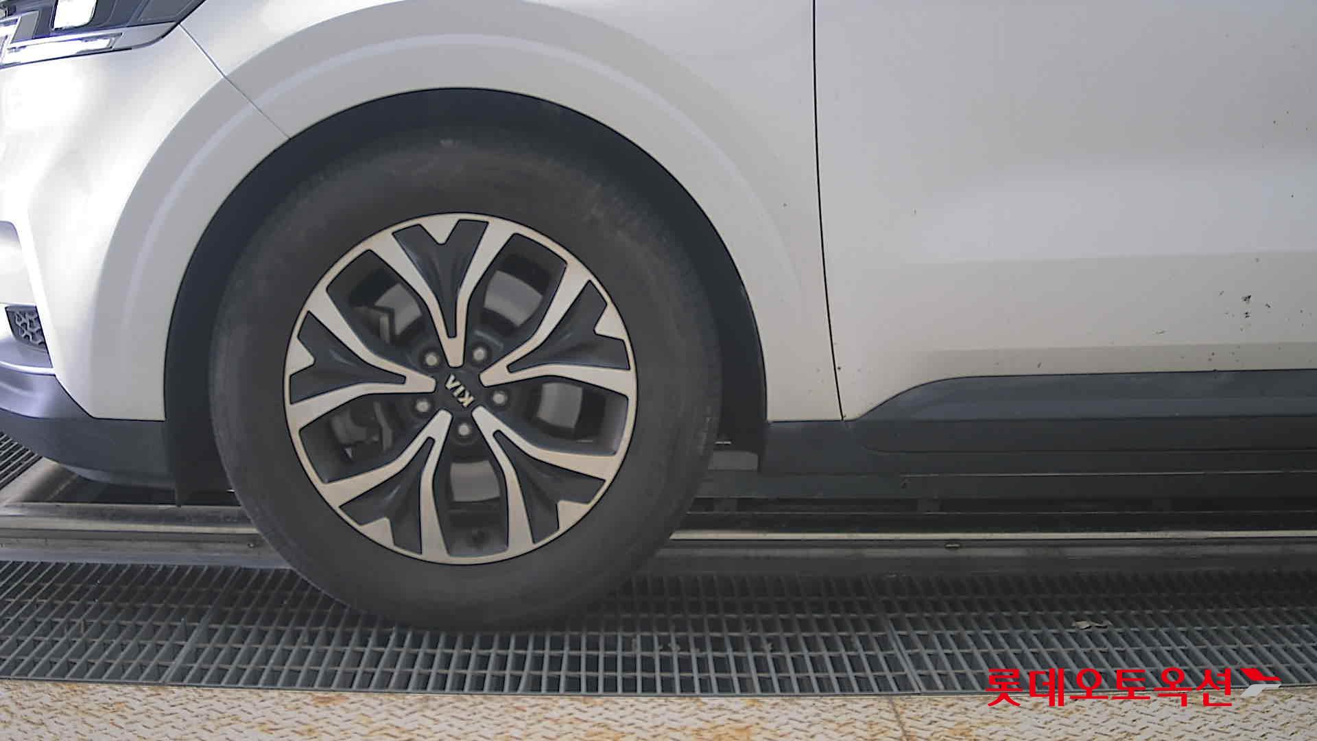 2021 - kia carnival