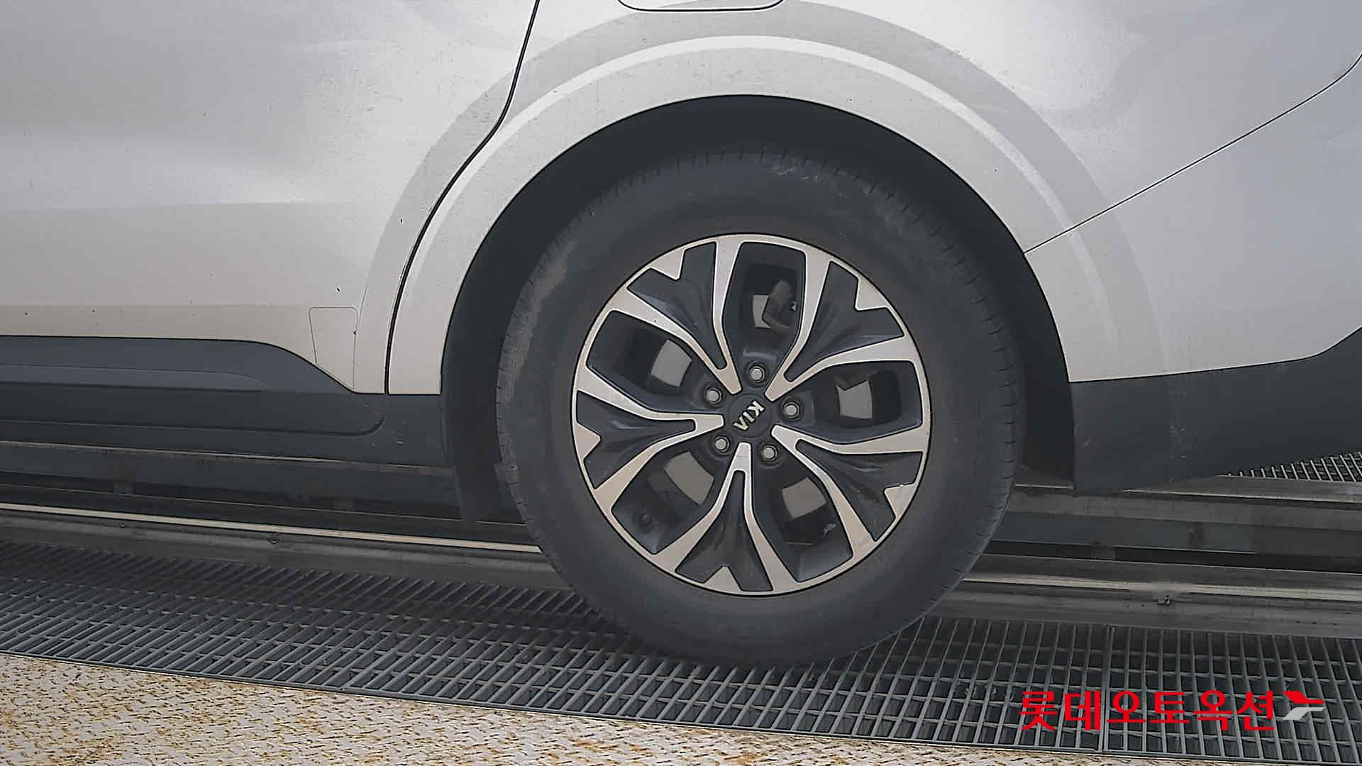 2021 - kia carnival