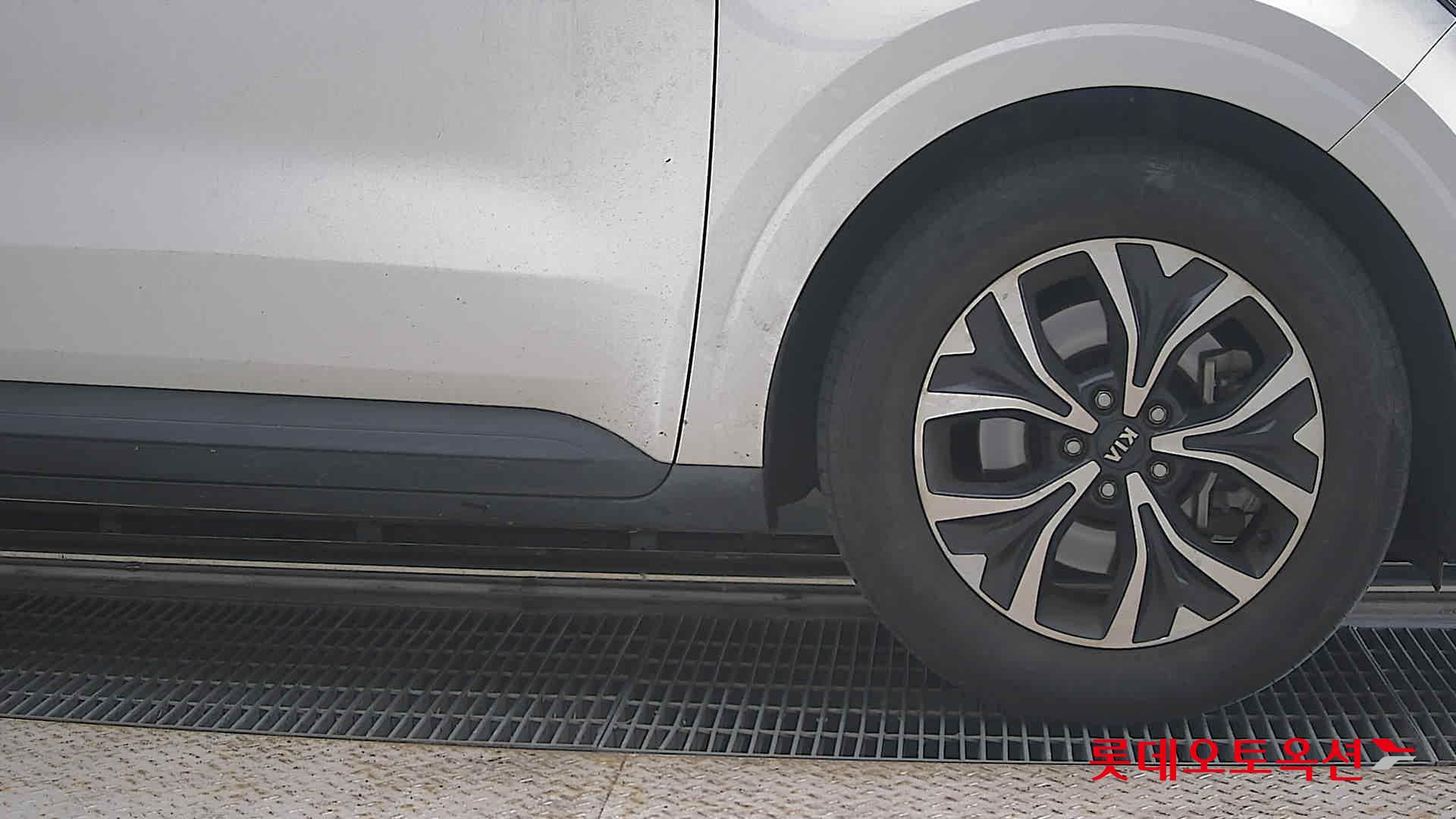 2021 - kia carnival