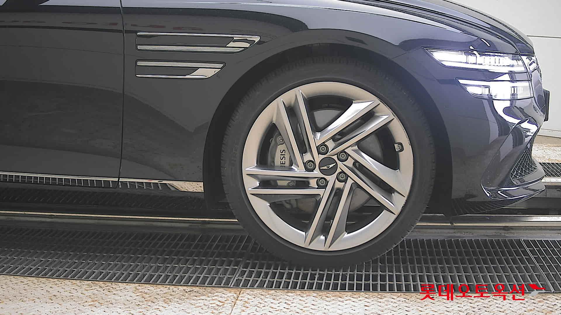 2025 - genesis g80
