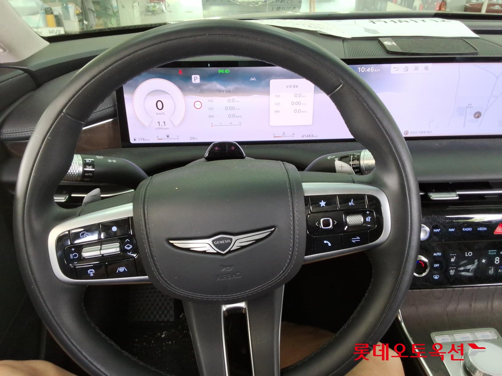 2025 - genesis g80