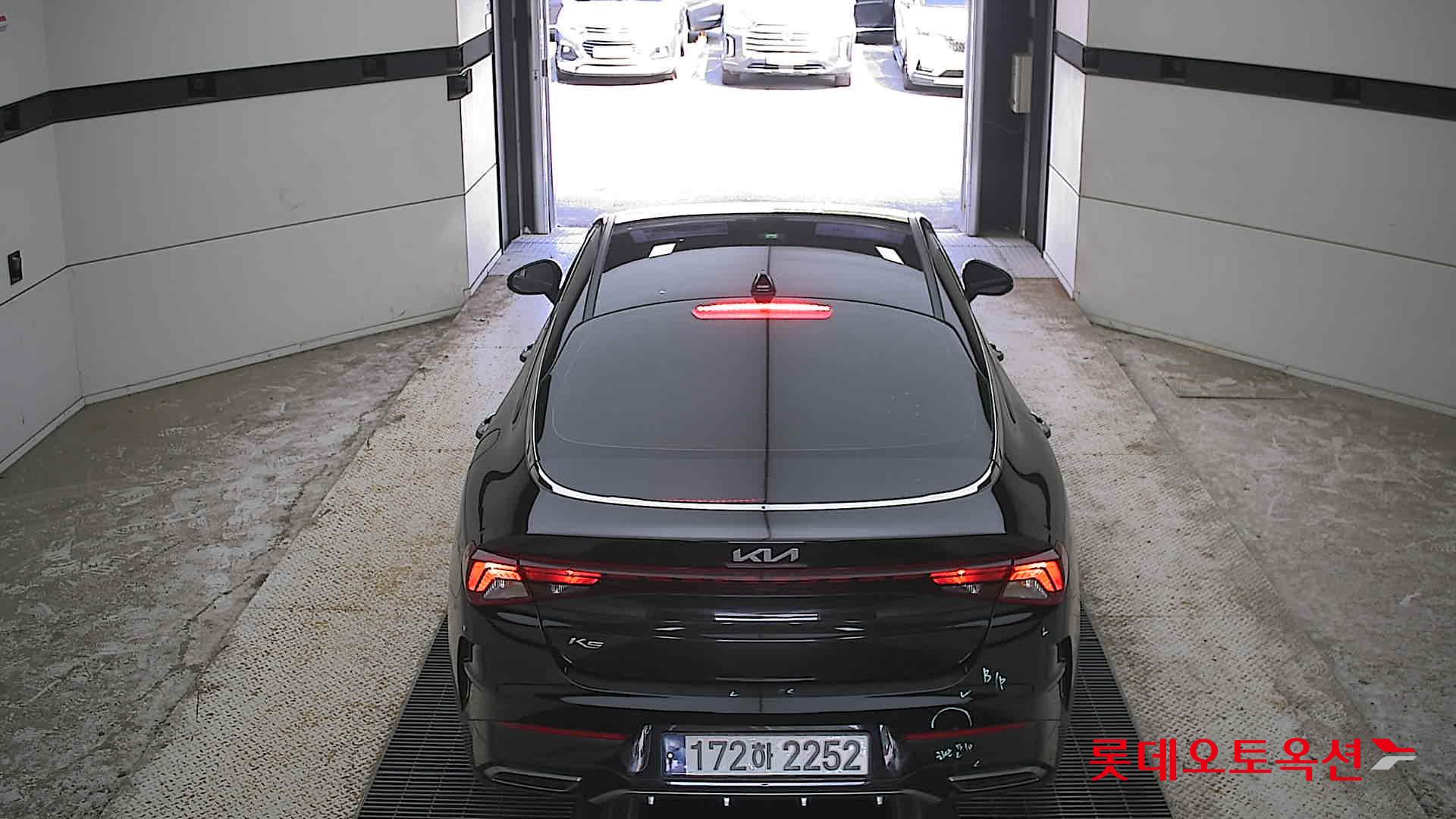2022 - kia k5